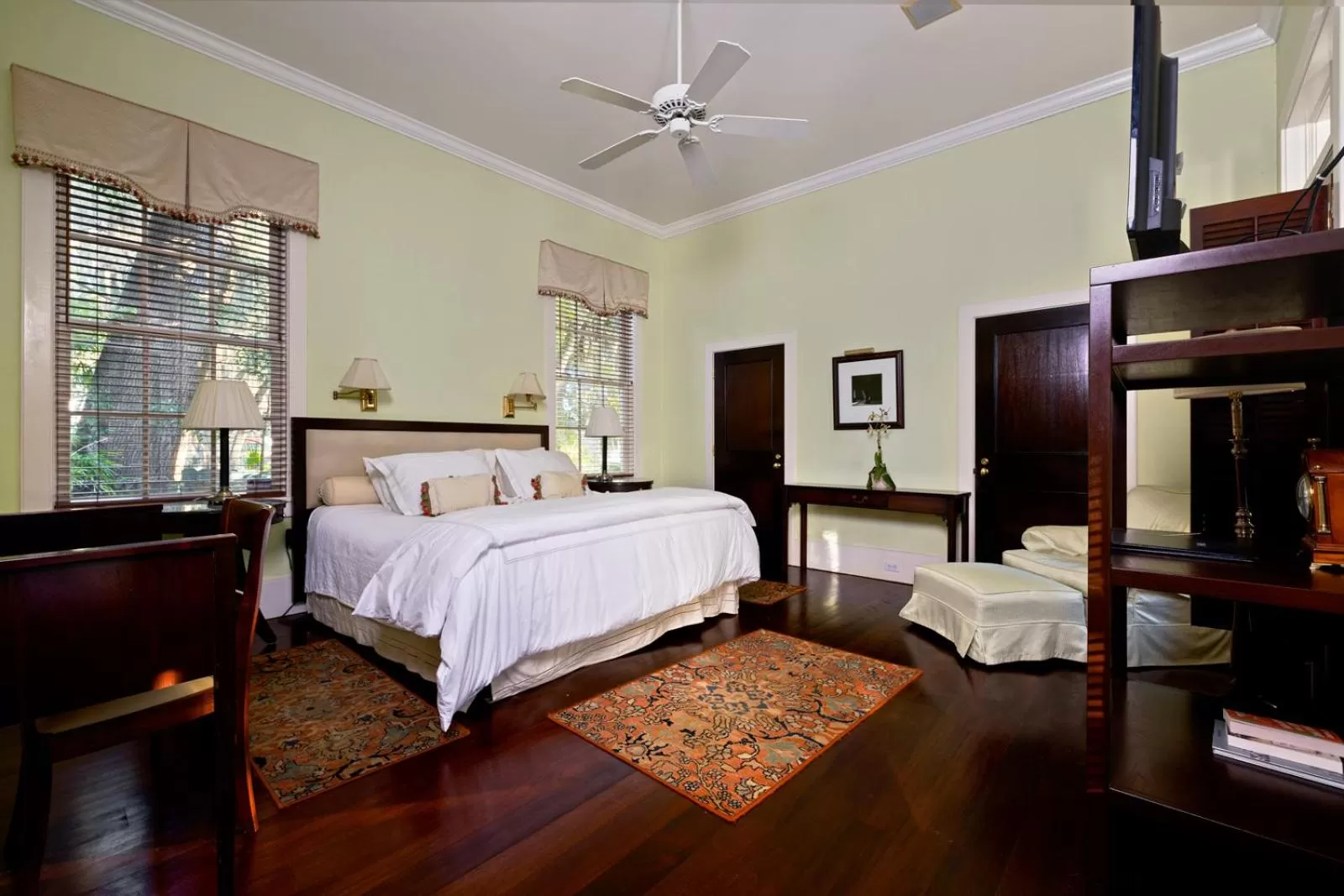 Superior King Room in Rhett House