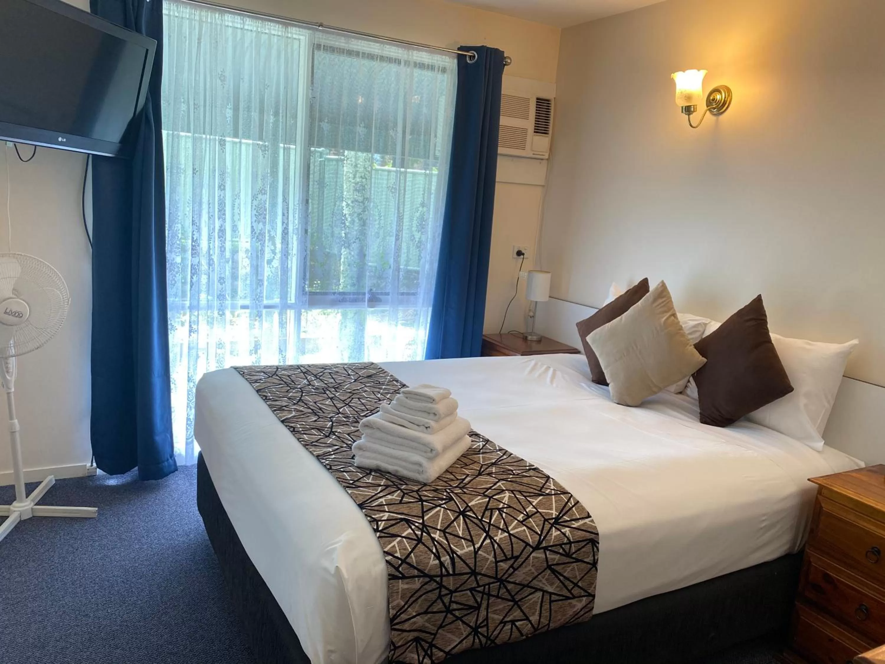 Superior Queen Room-No Pets Allowed in Motel Kempsey