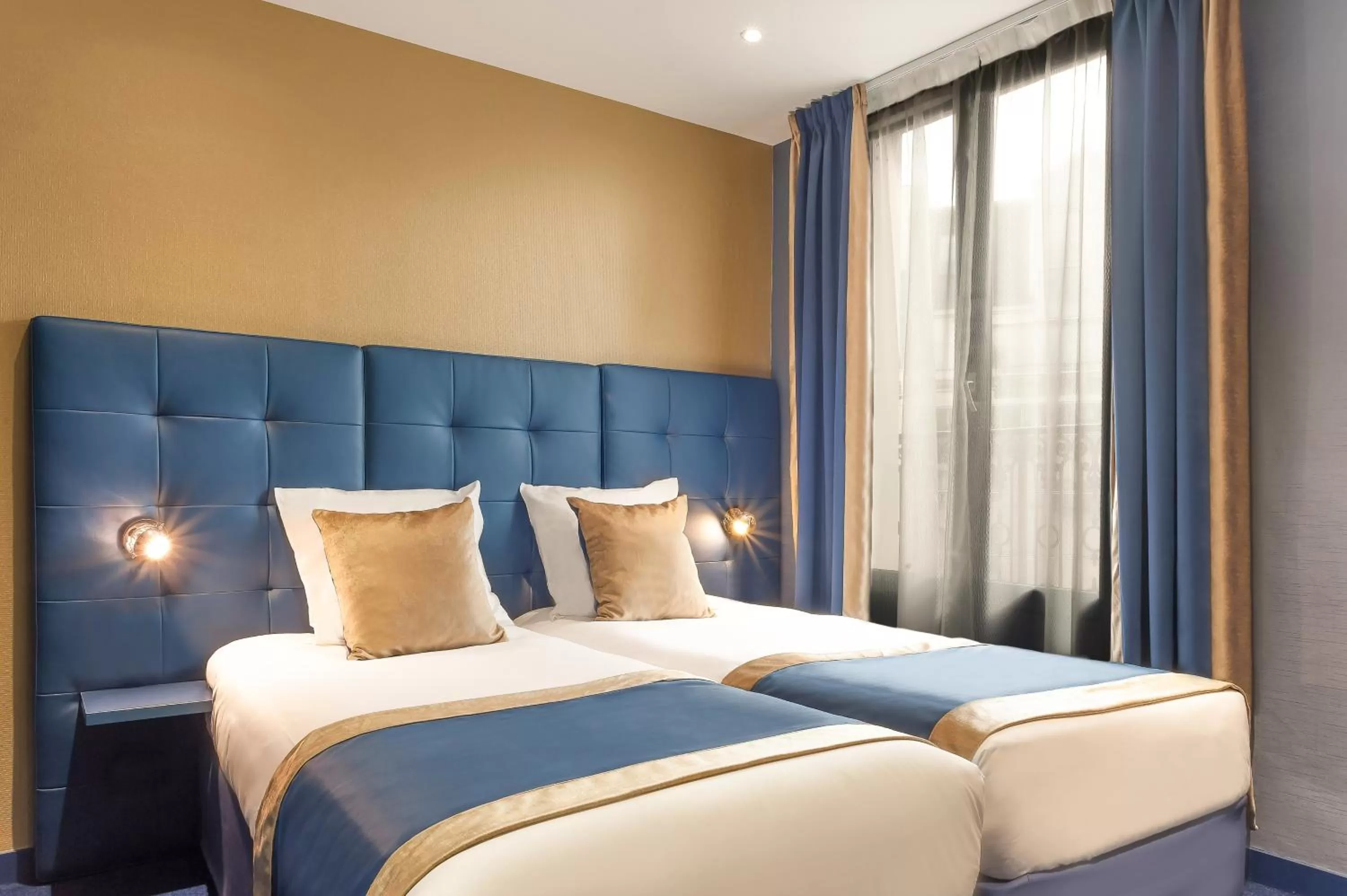 Standard Twin Room in Trianon Gare de Lyon