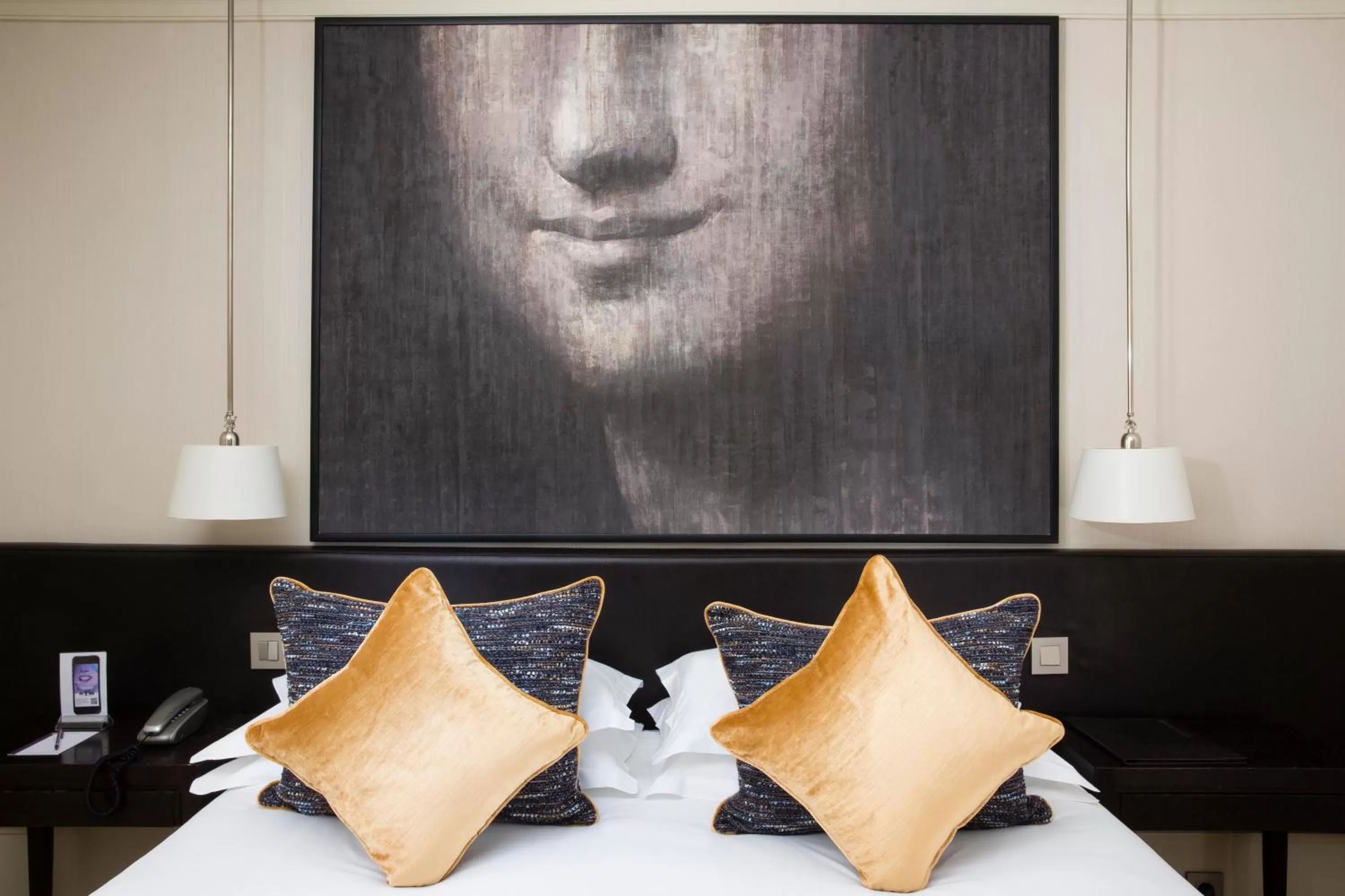 Club Queen Room in Hôtel l'Inattendu