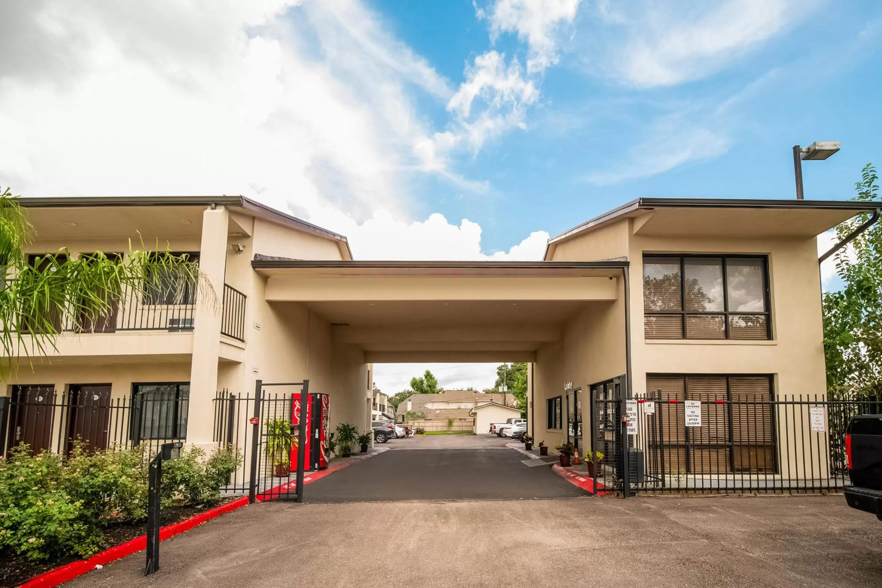 OYO Hotel Houston N Fm-1960 Champions TX