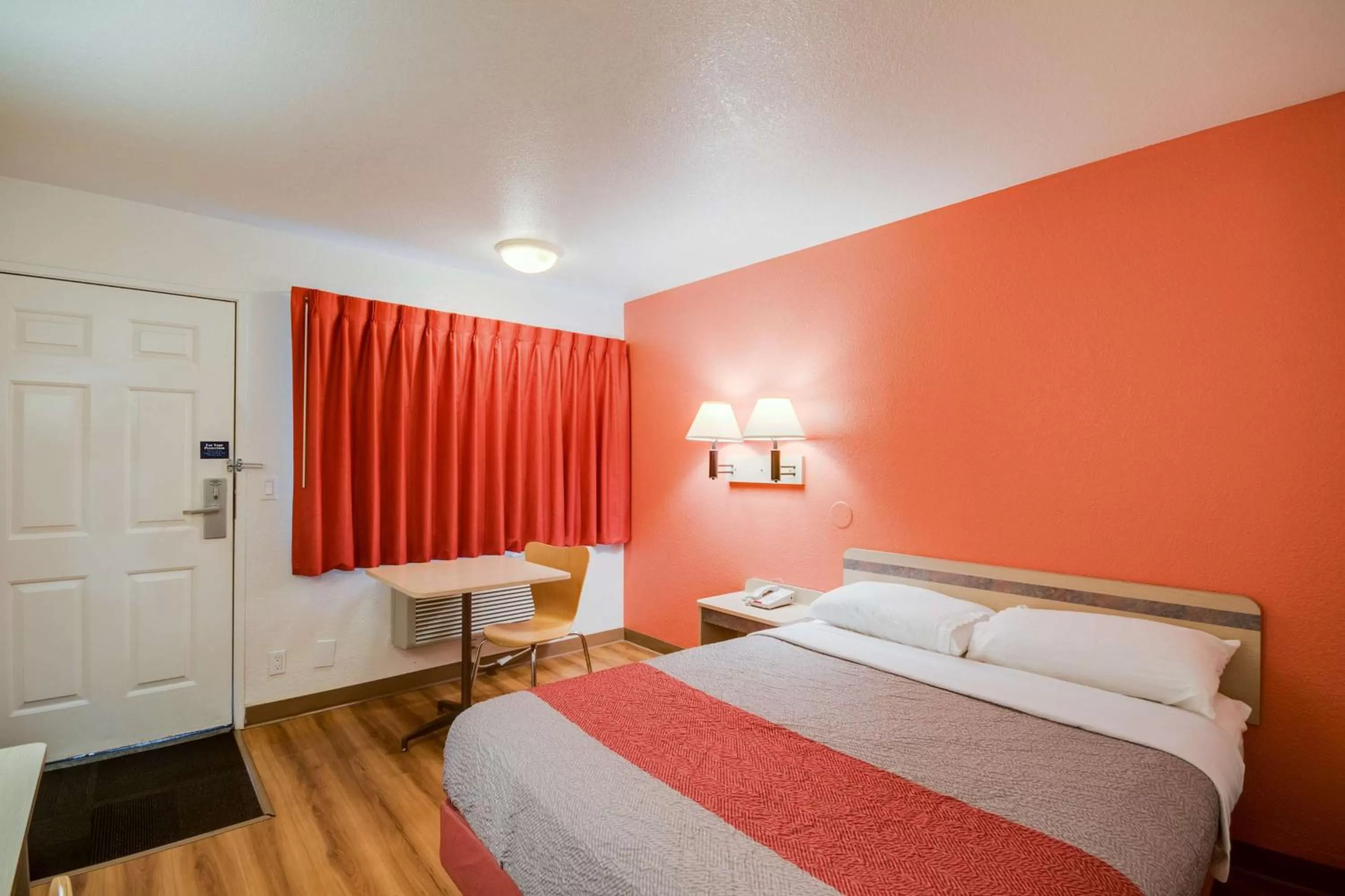 Double Room - Disability Access - Roll In Shower in Motel 6-Bellingham, WA