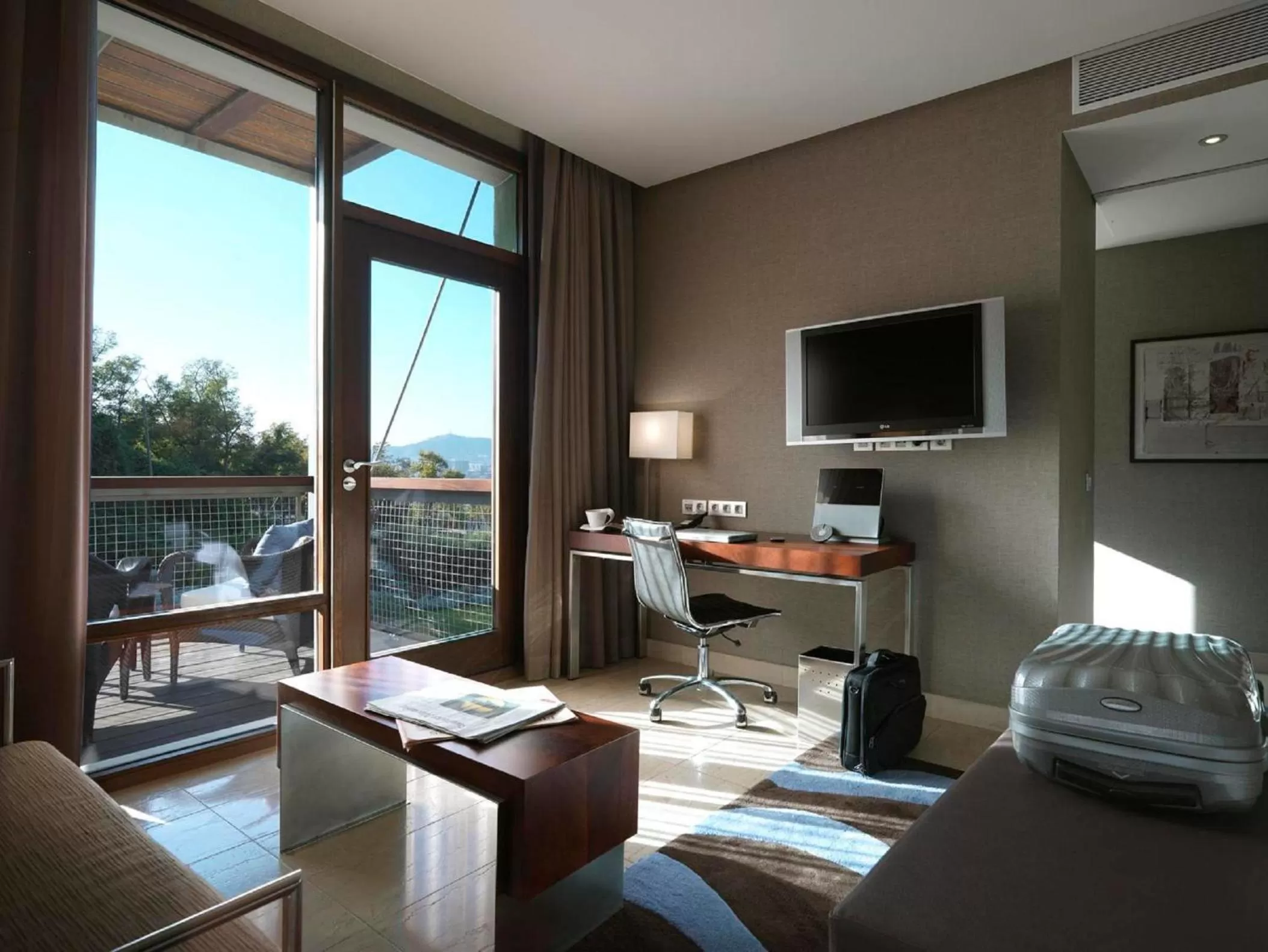 Deluxe Double or Twin Room in Hotel Miramar Barcelona GL