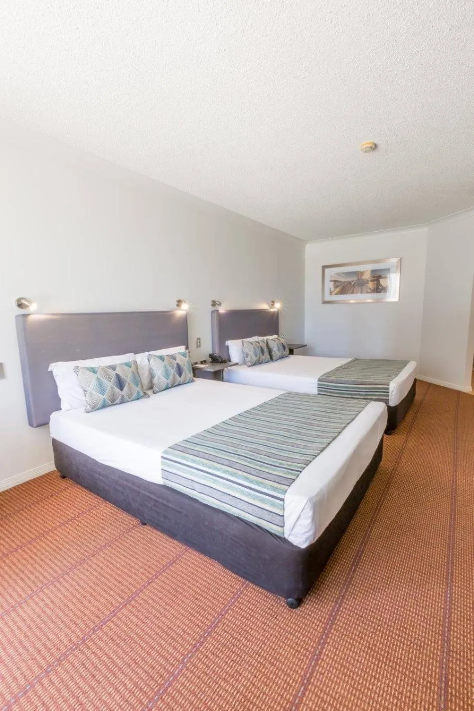 Standard 2 Queen Beds in Hope Harbour Hotel