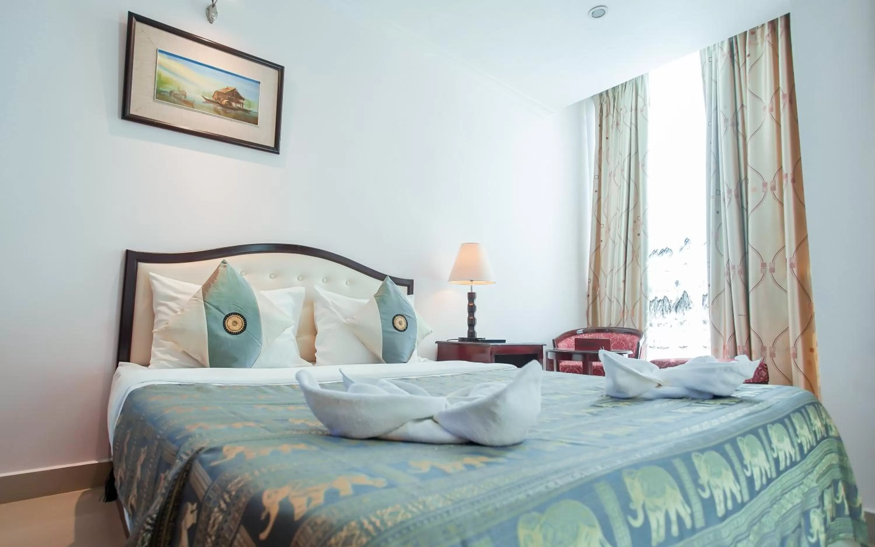 Deluxe Double Room in Silver Mounts Hotel
