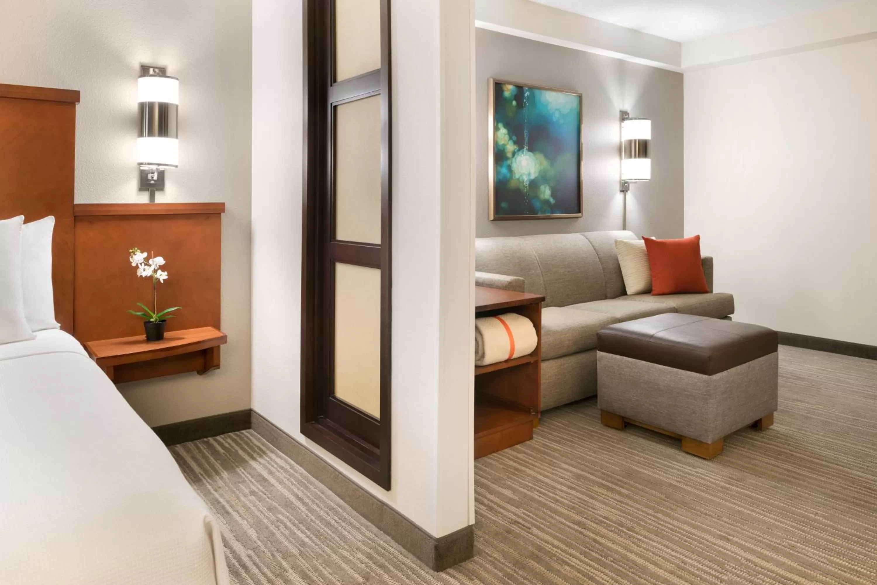 Double Room with Two Double Beds and Roll-In Shower - Disability Access in Hyatt Place Chicago Schaumburg