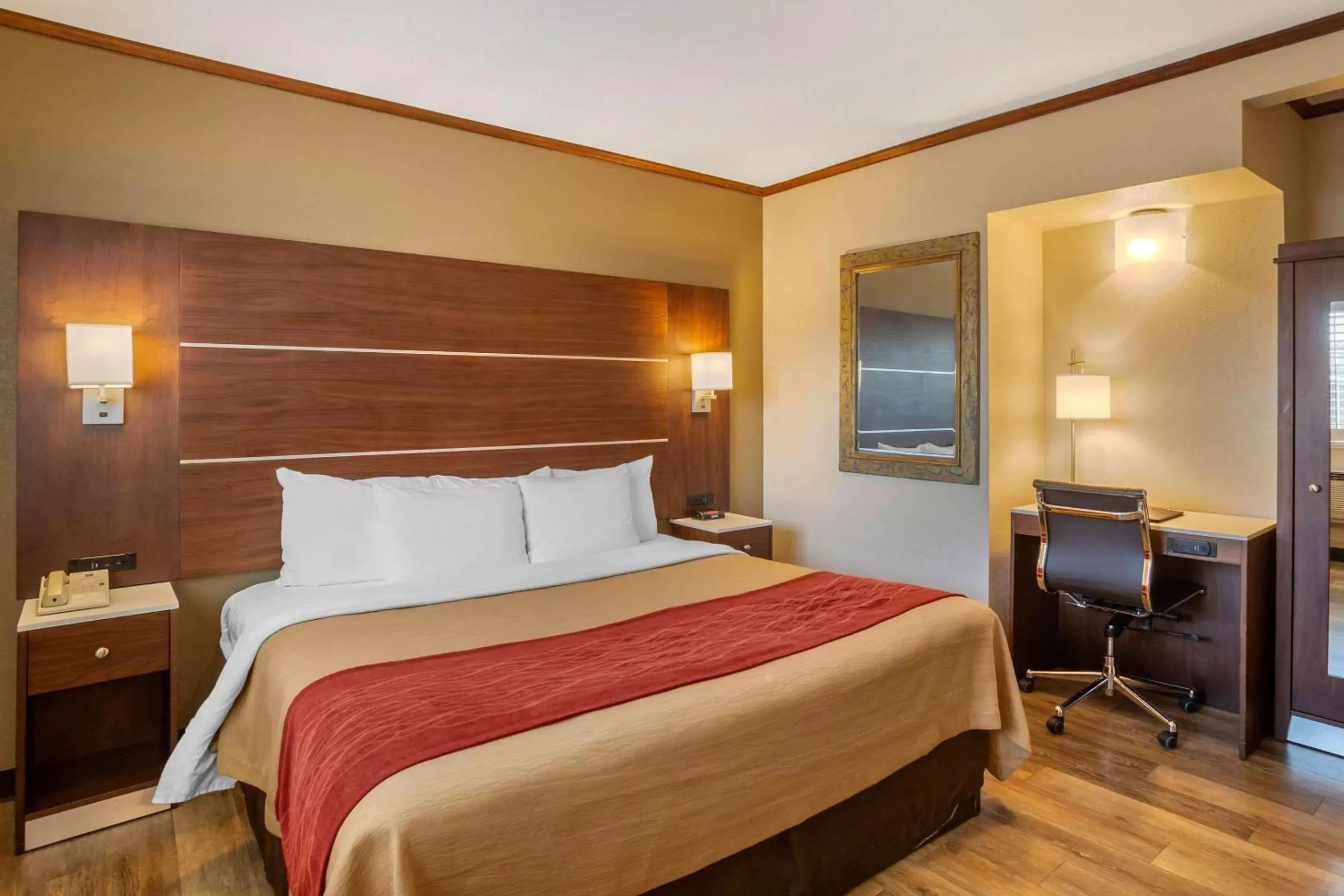 Comfort Inn San Diego Airport At The Harbor Comfort Inn San Diego Airport At The Harbor