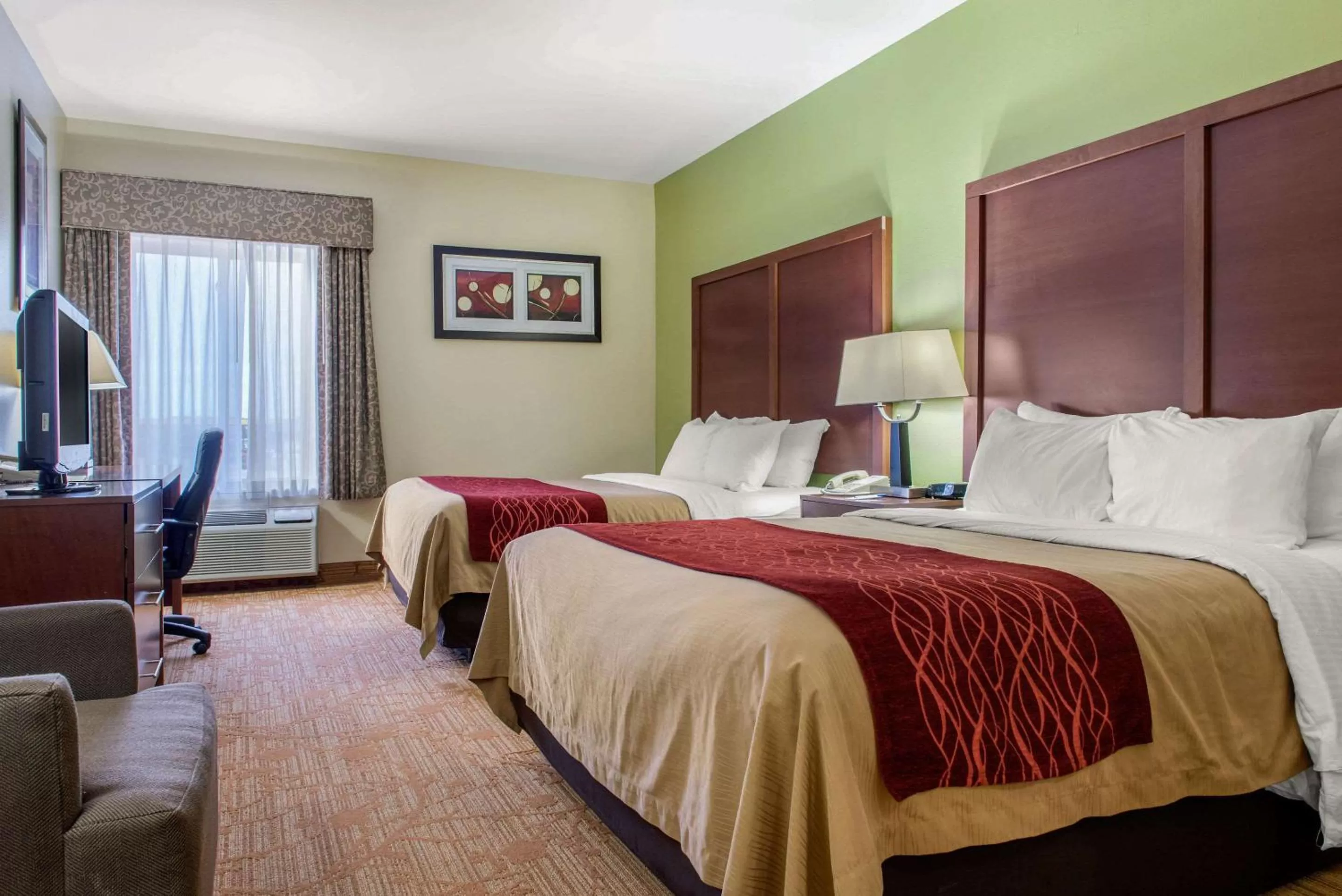 Queen Room with Two Queen Beds - Non-Smoking in Quality Inn Jacksonville near I-72