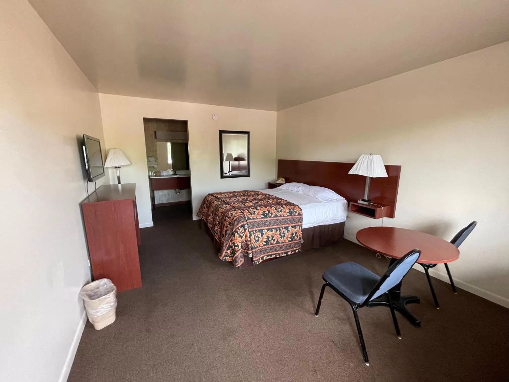 Queen Room in VIBE INN - WHIRLPOOLS SUITES - Lyons