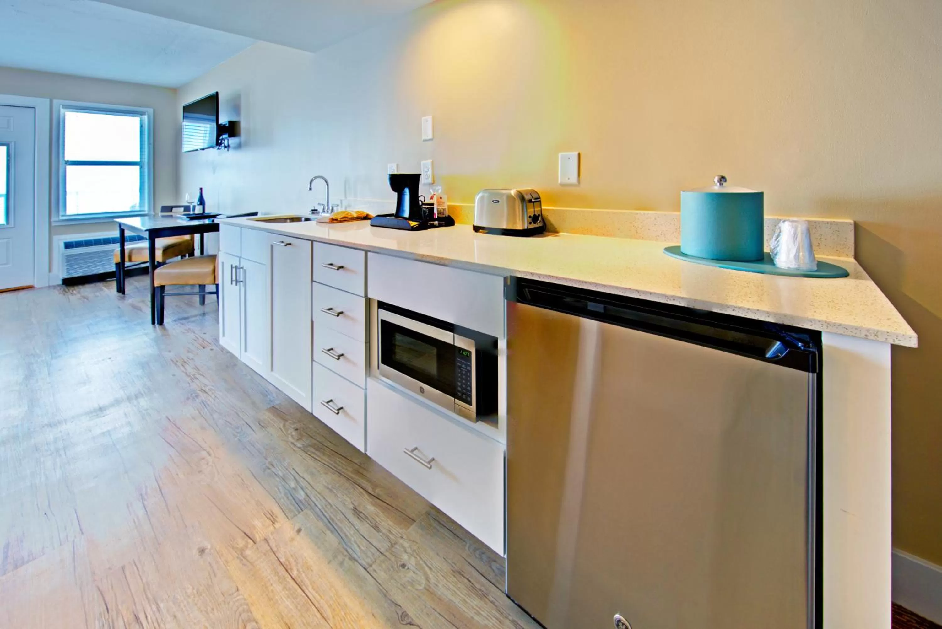 Suite with Balcony in Commander Hotel & Suites