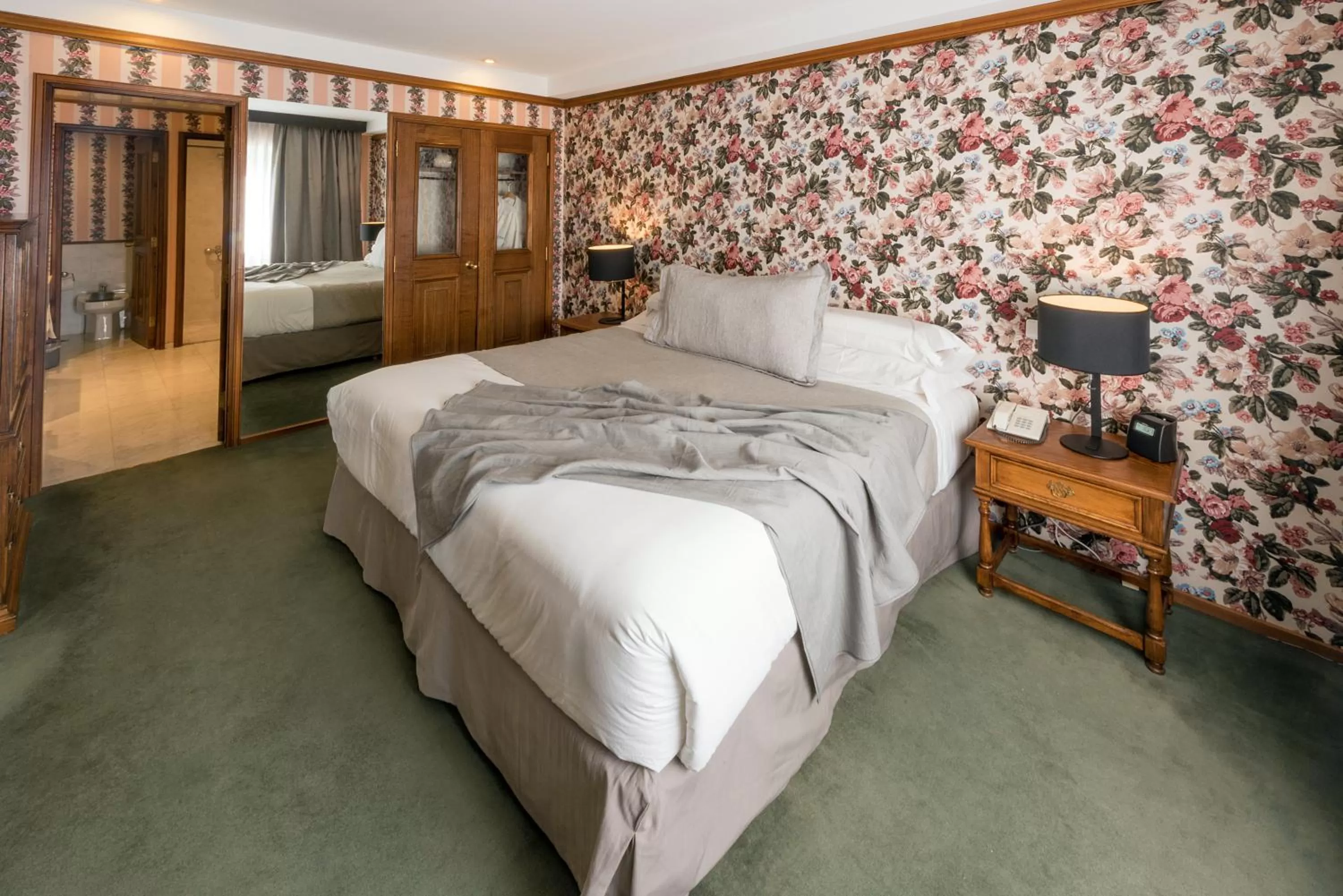 Deluxe Suite in Las Hayas Ushuaia Resort