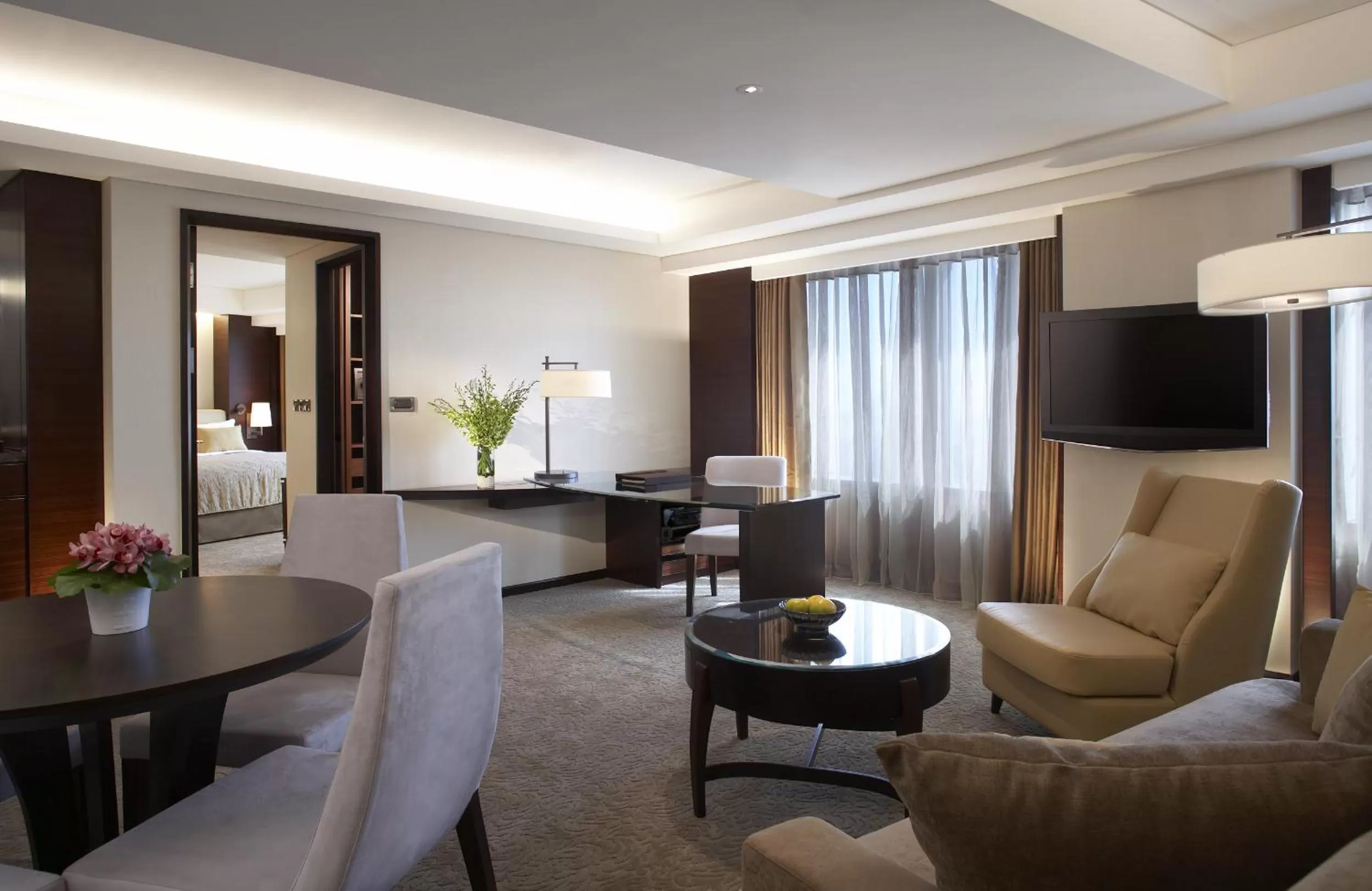 Plaza Suite with Horizon Club Lounge Access in Shangri-La Far Eastern Tainan
