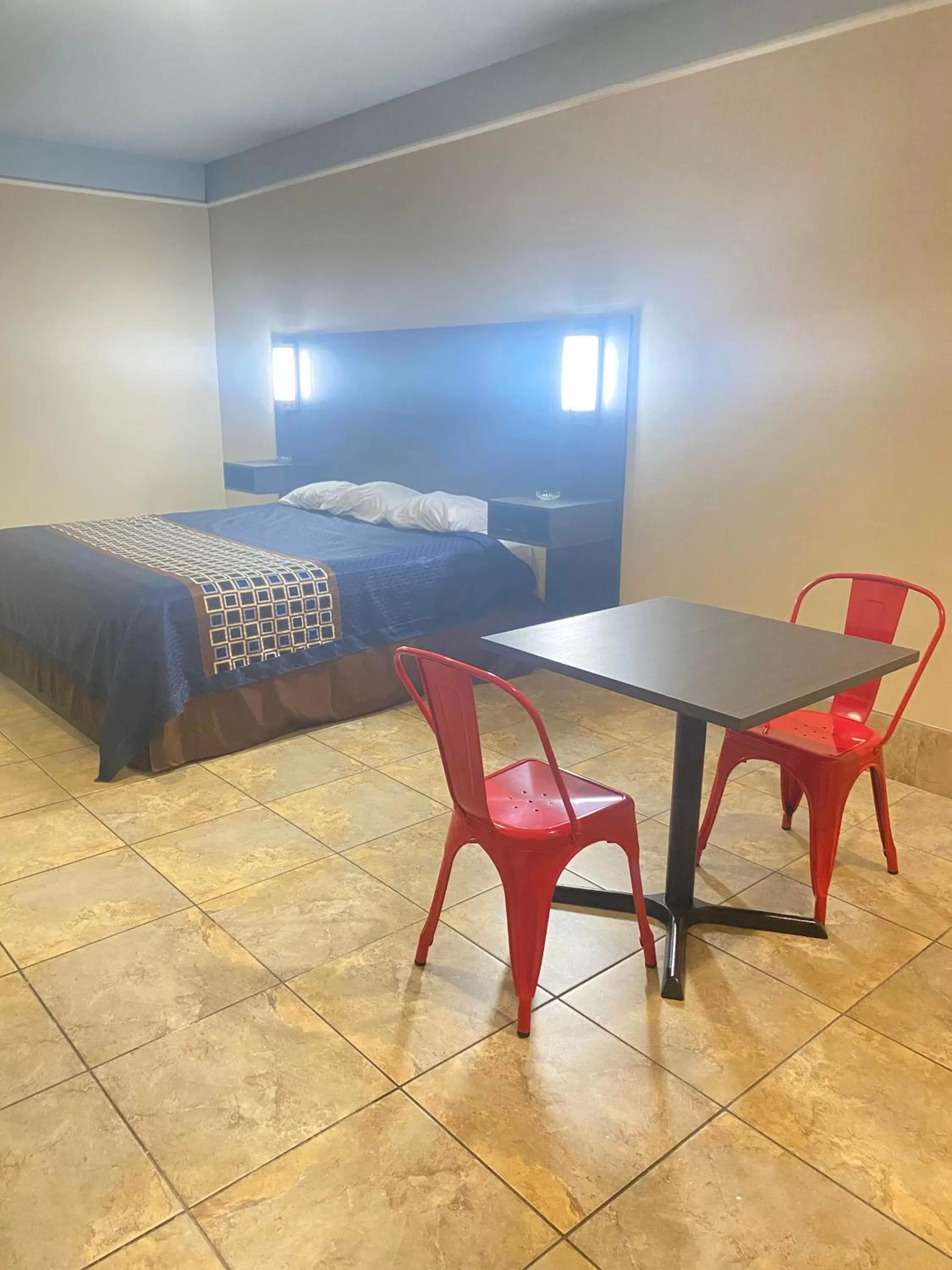 King Room - Smoking  in Texas Inn & Suites McAllen at La Plaza Mall and Airport