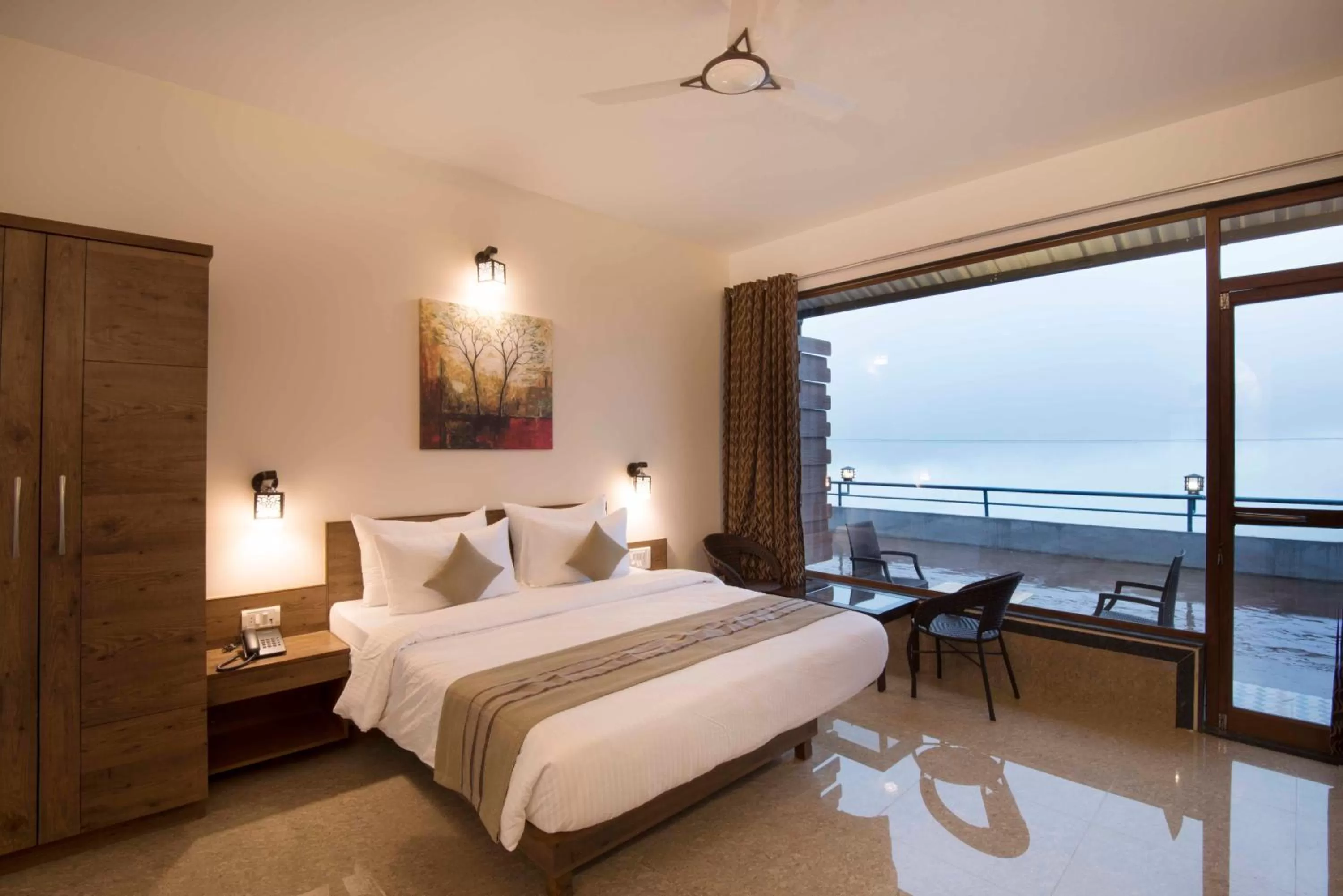 Deluxe Double Room with Balcony in Miraya Hotel