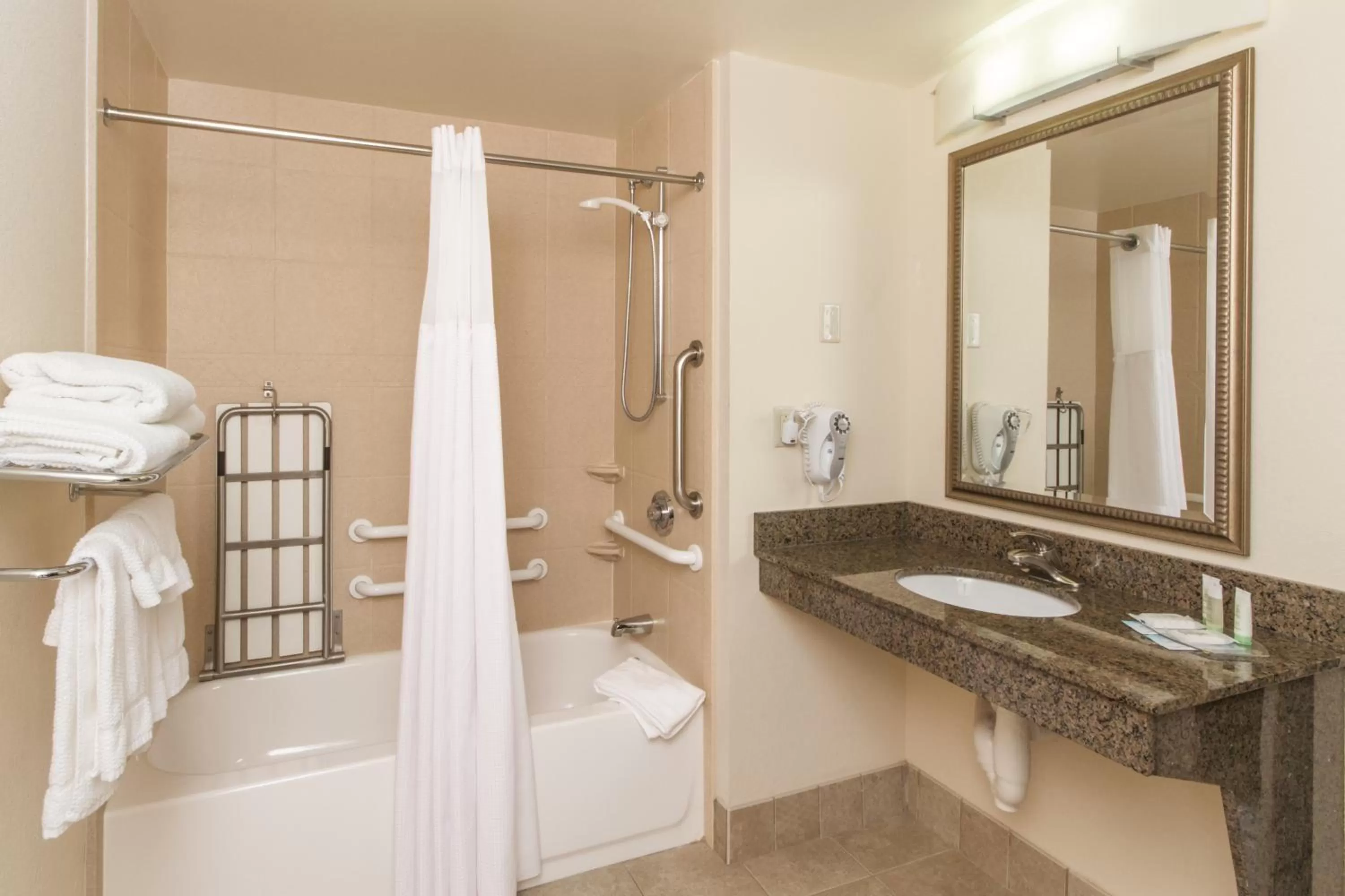Two-Bedroom Suite Disability Access Tub - Non-Smoking in Staybridge Suites Buffalo by IHG