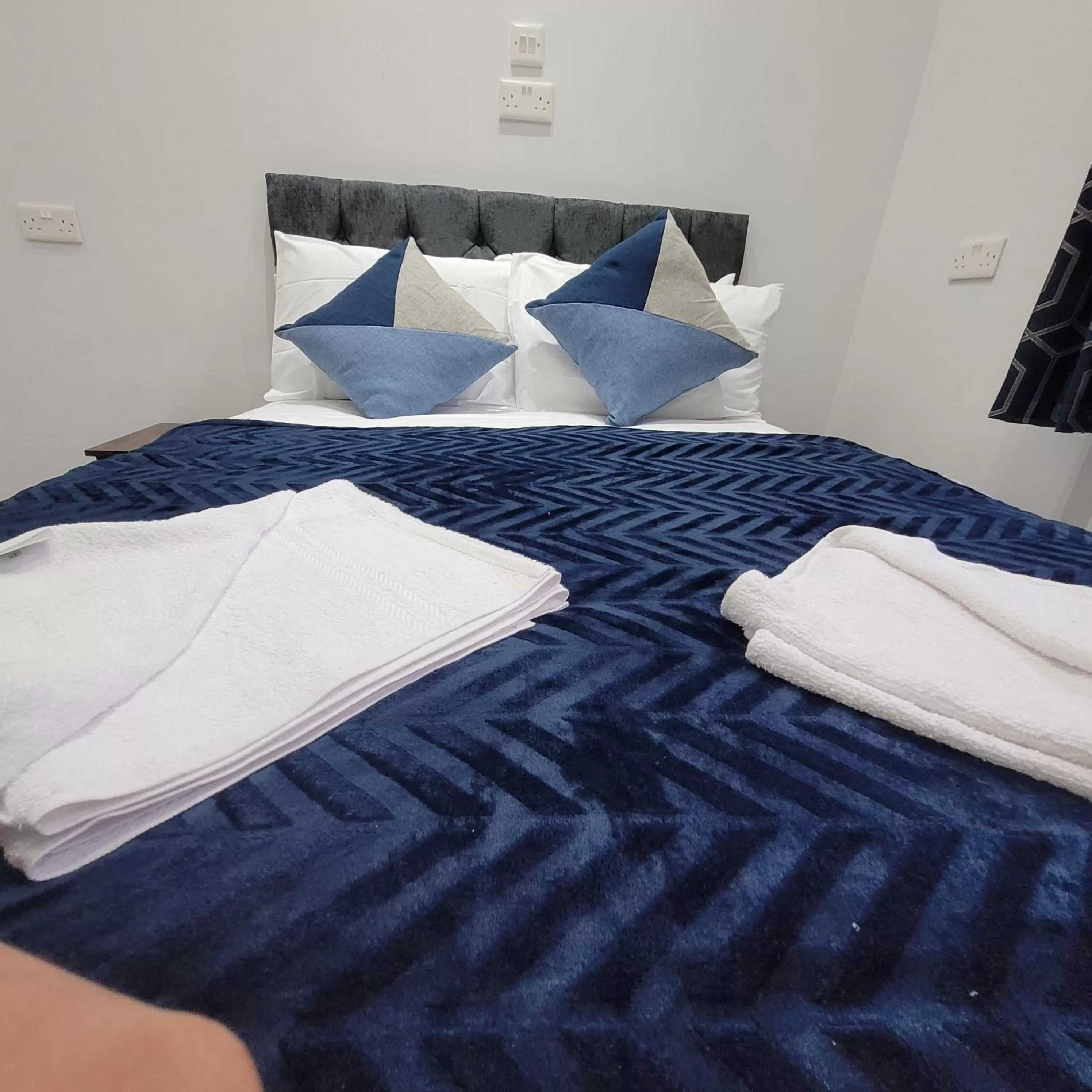 Double Room with Private Bathroom in Argyle Square Hotel