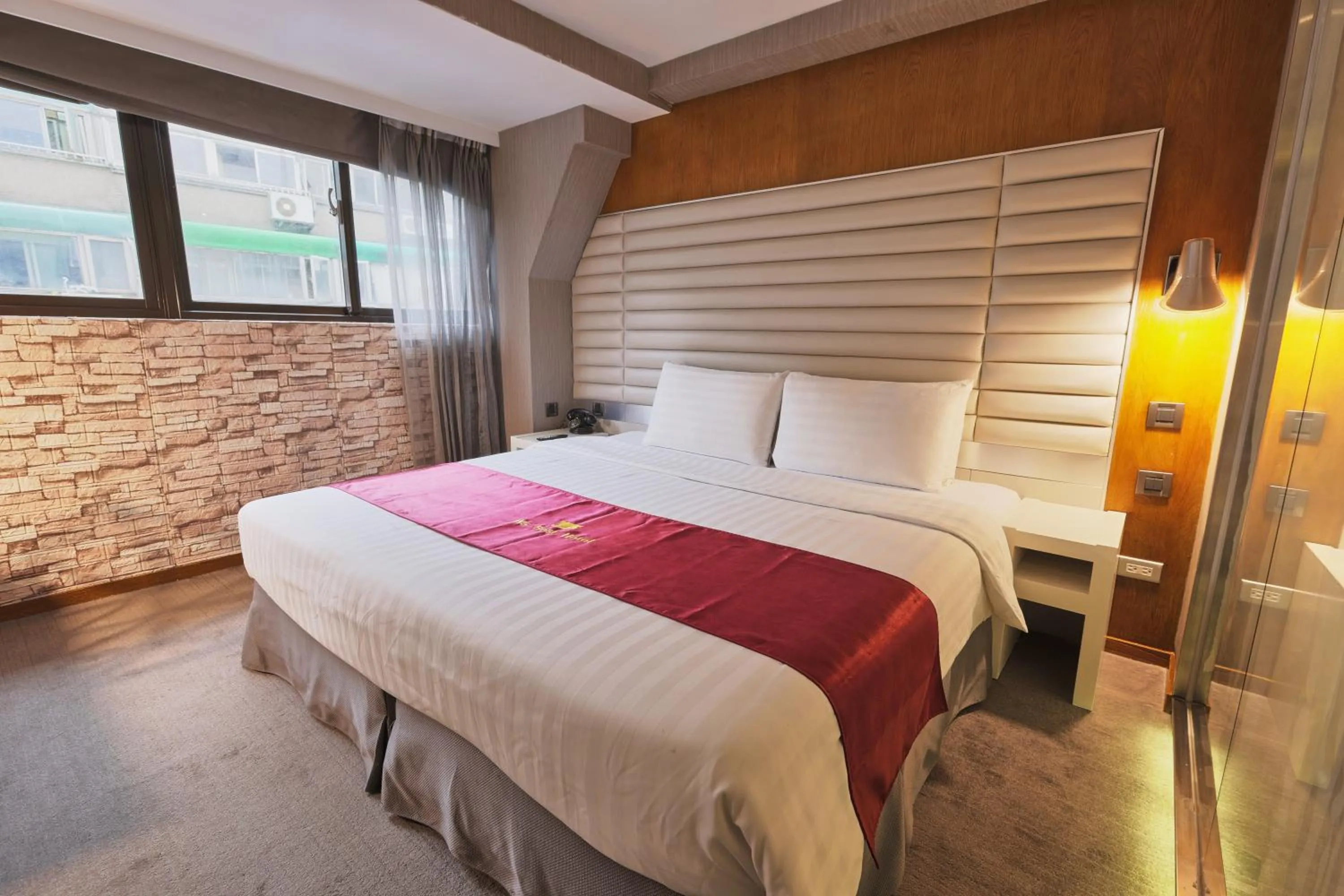 Double or Twin Room in 新麗旅店 Newful Hotel