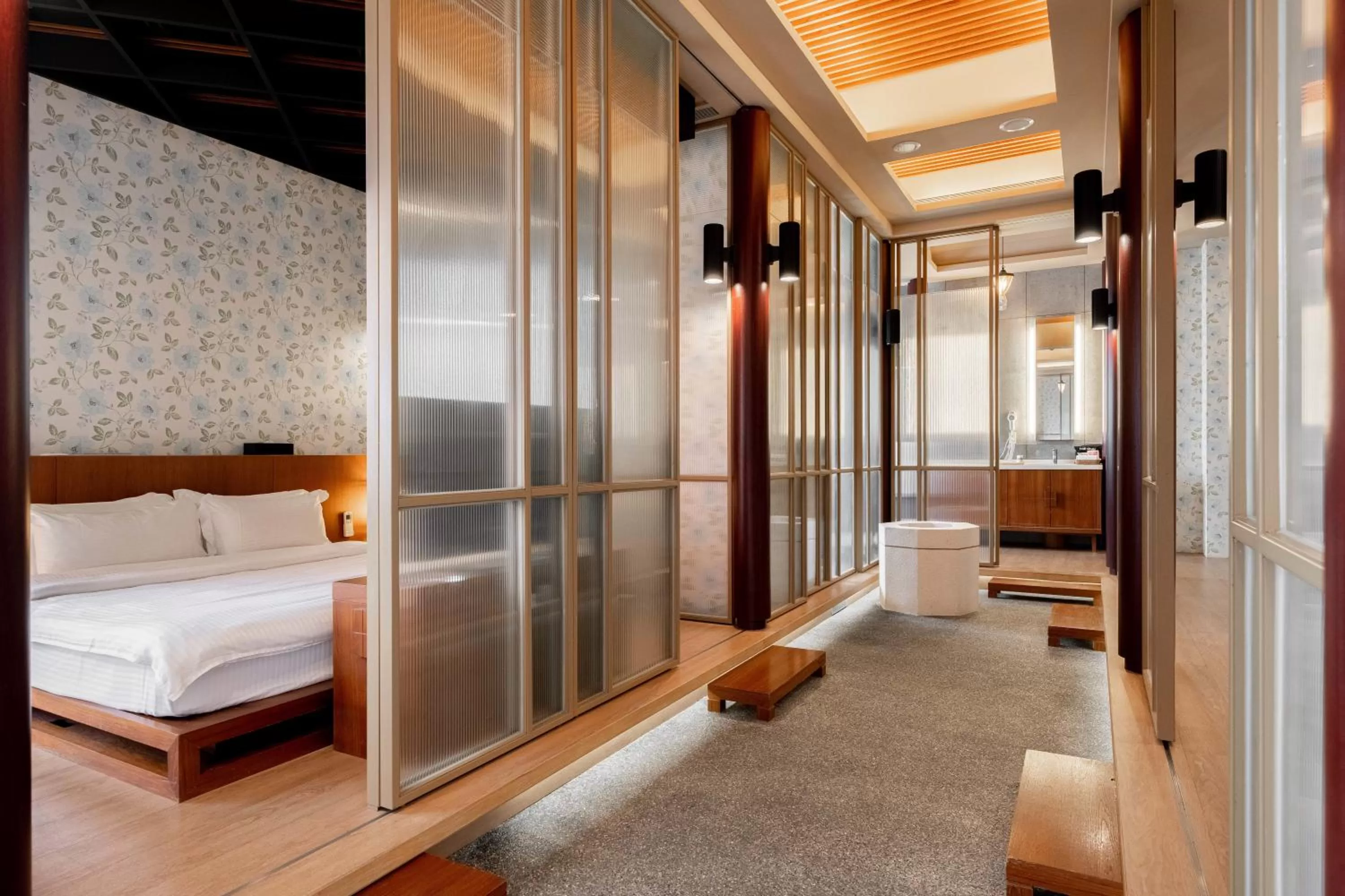 Deluxe Quadruple Room in Tian Xia Ju