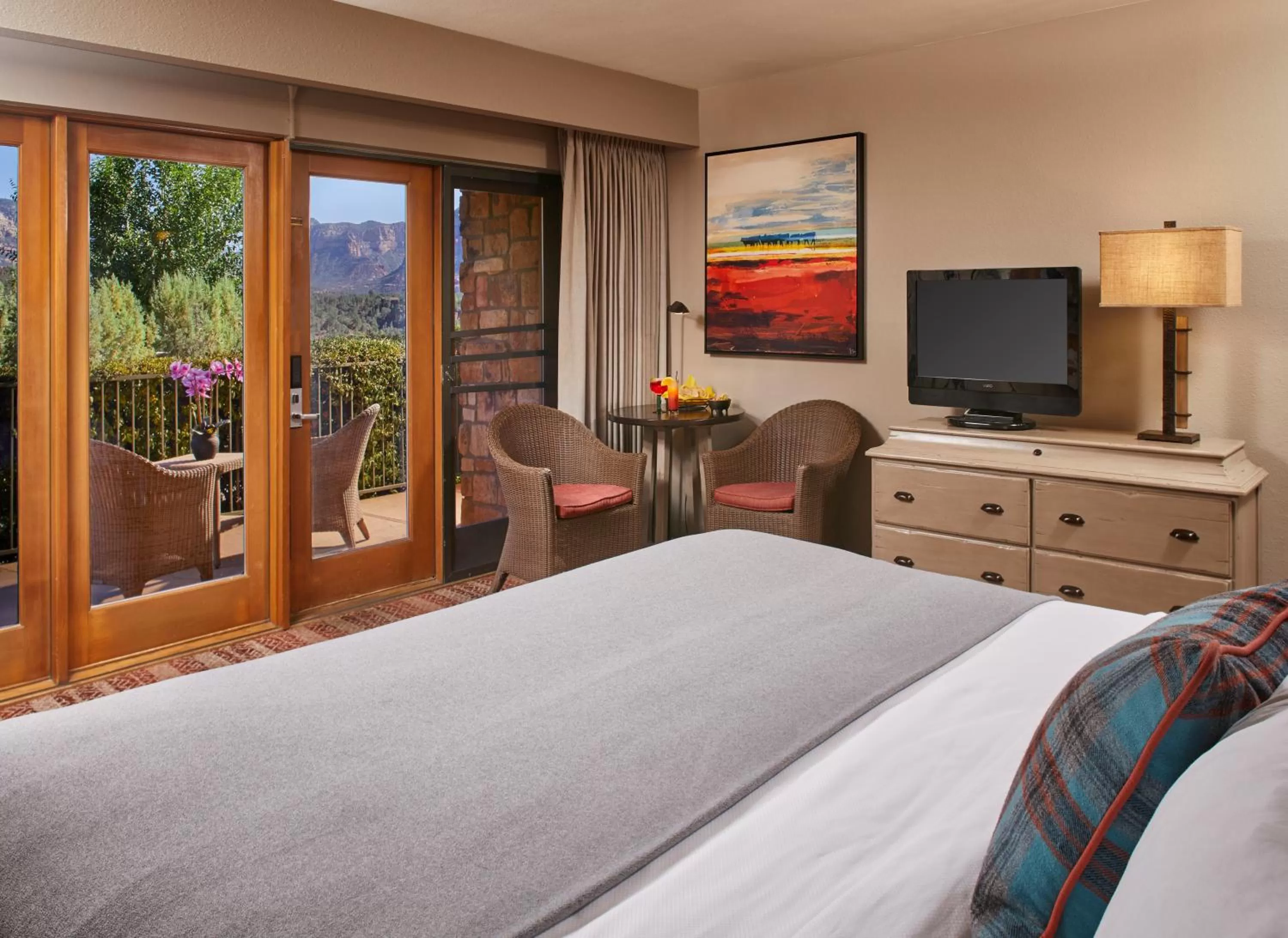 Red Rock King Room in The Cliffs