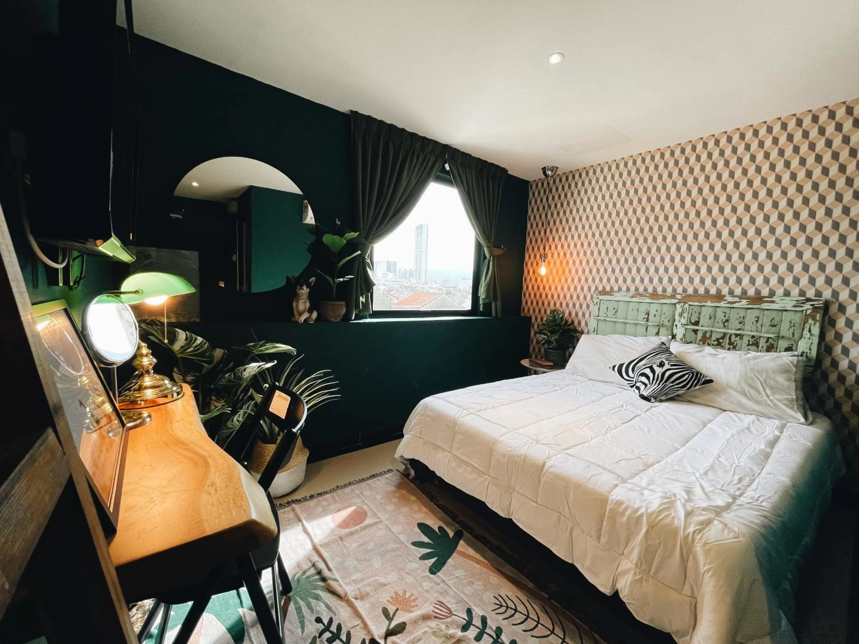 Deluxe View in Very Hotel