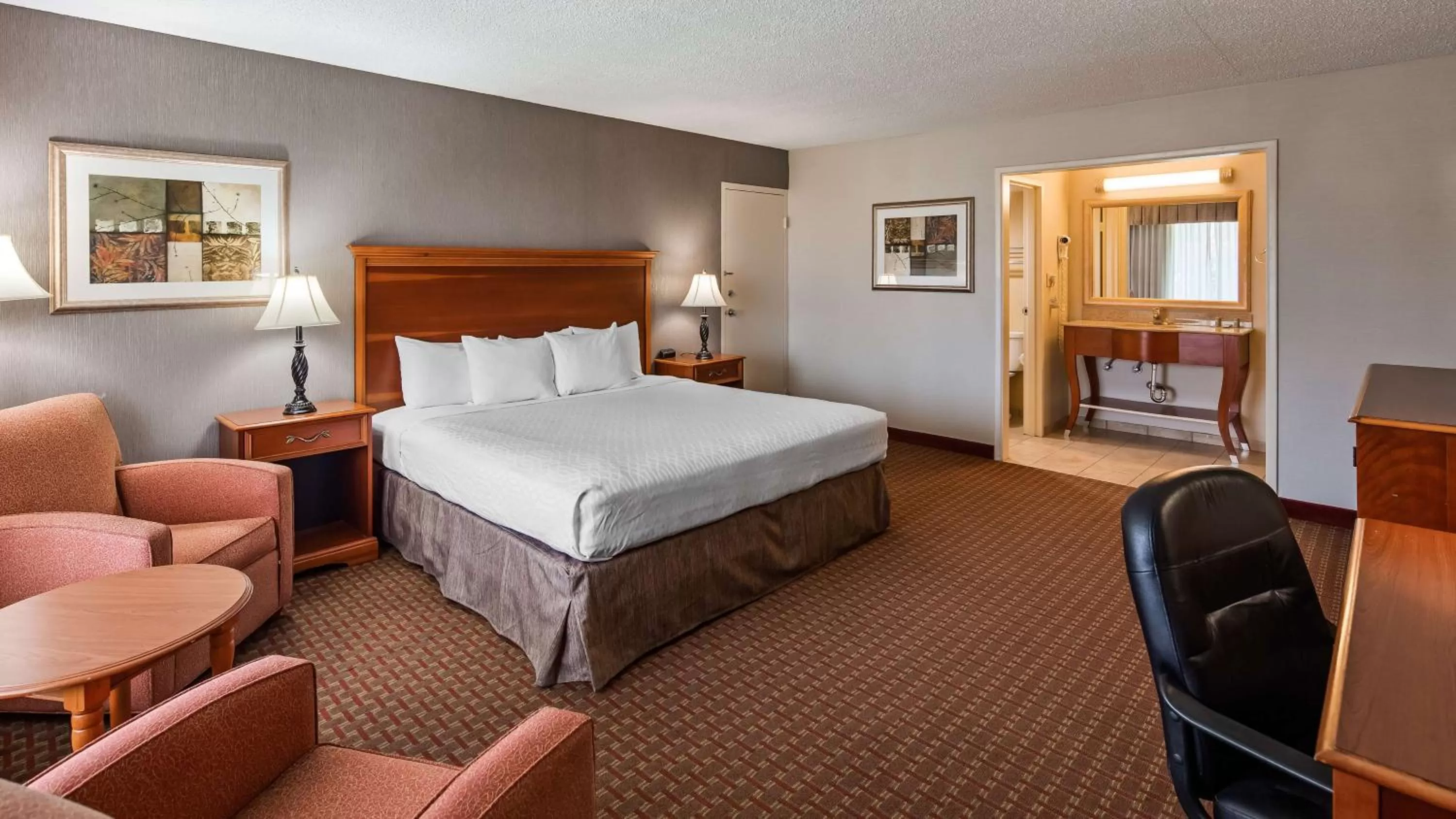 Mini King Suite - Non-Smoking in Baymont by Wyndham Culpeper