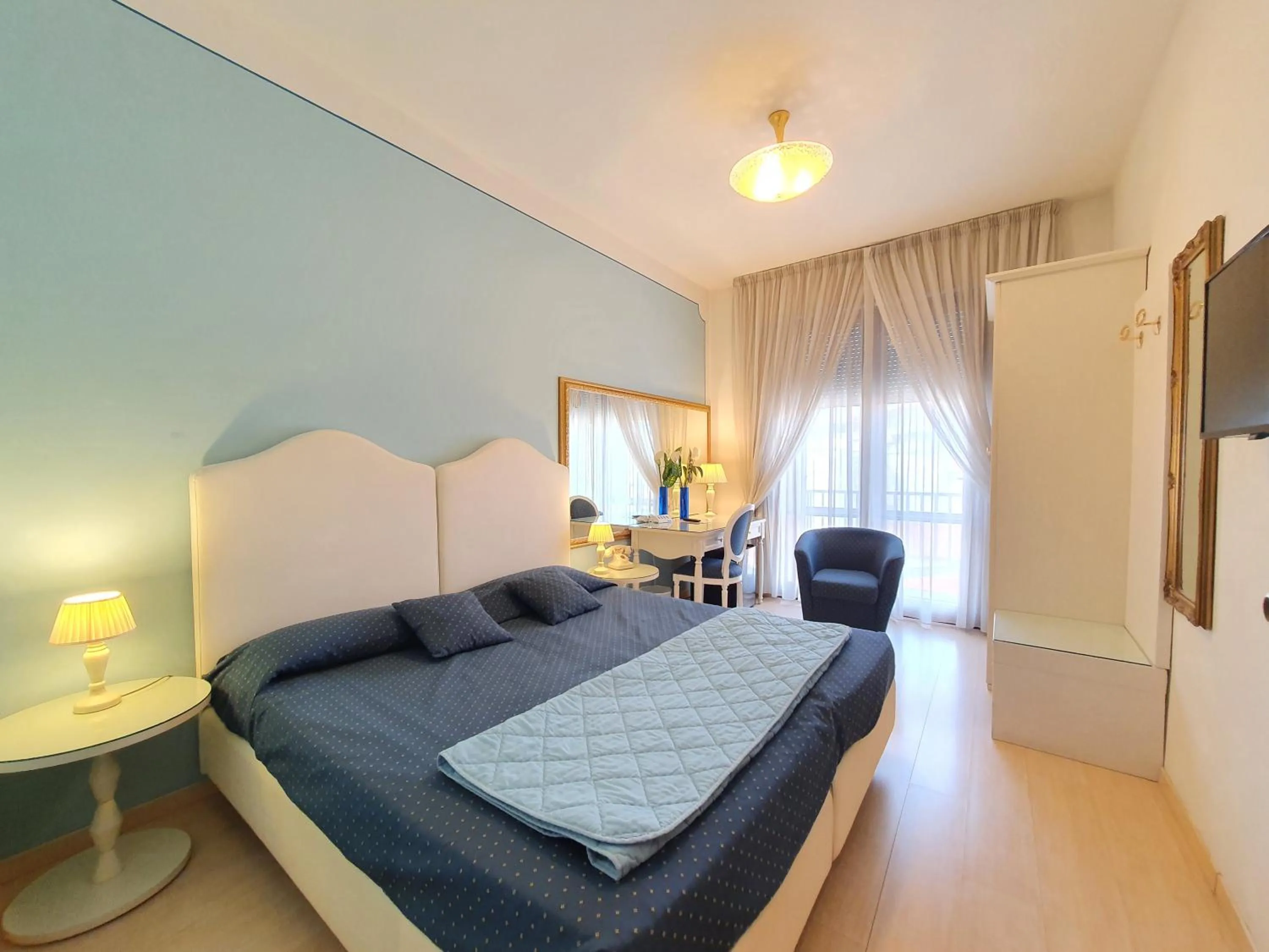 Standard Double Room - single occupancy in Hotel Continentale
