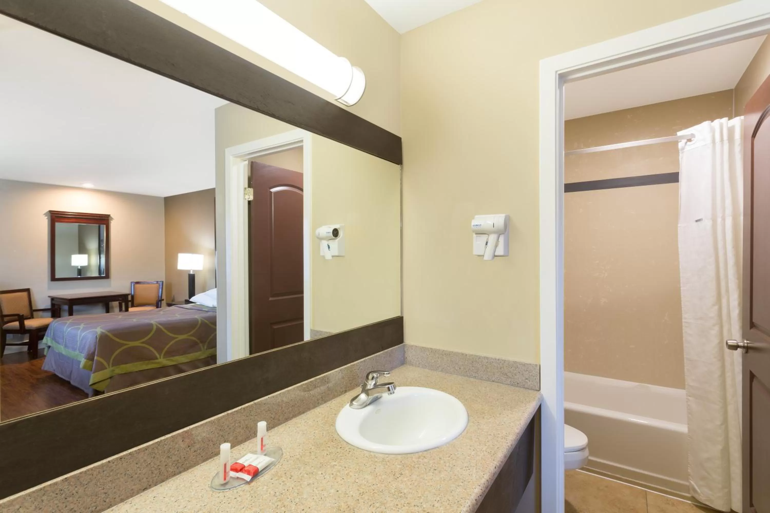 Deluxe Double Room with Two Double Beds - Non-Smoking in Super 8 by Wyndham Martinez