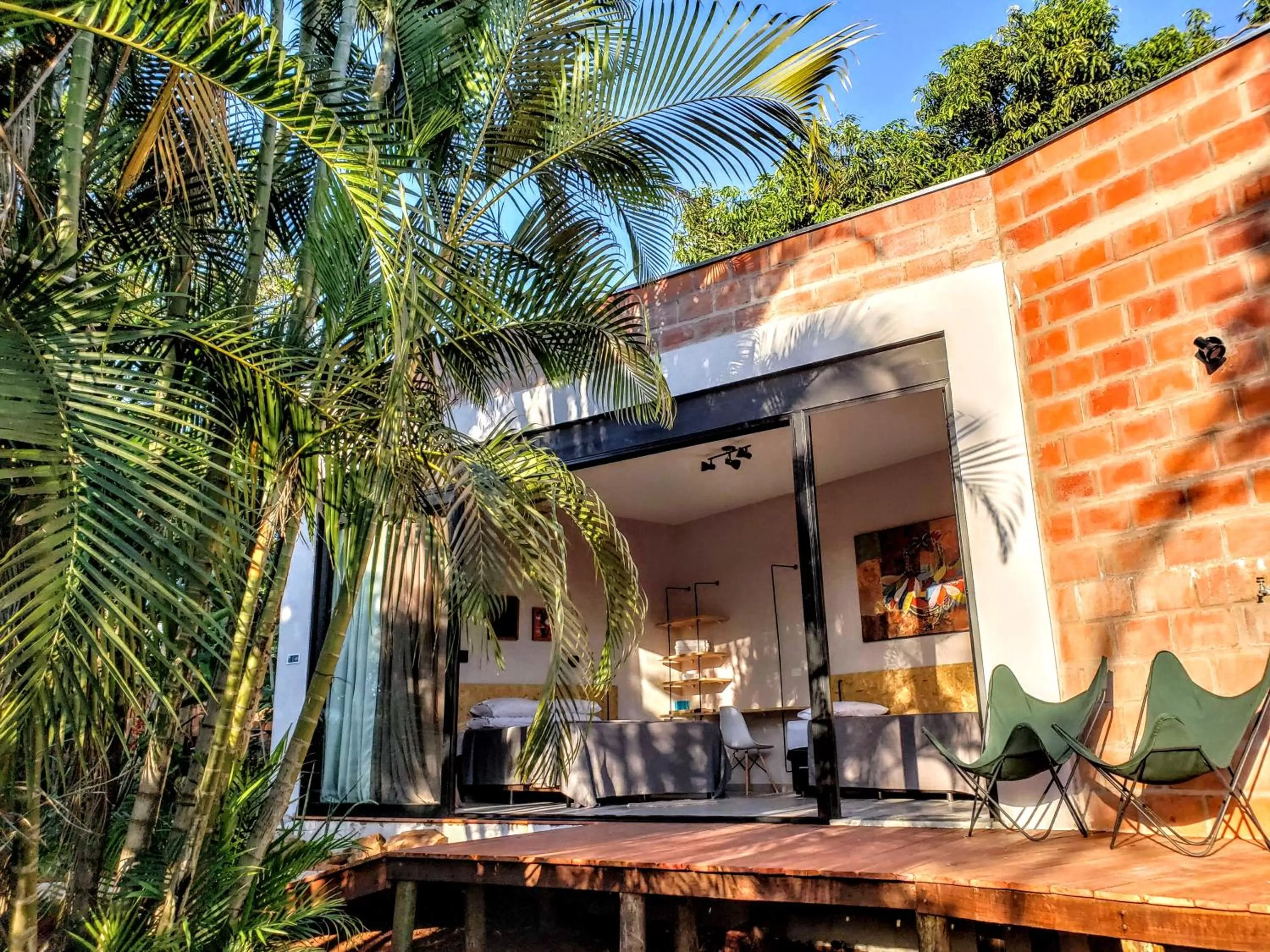 Apartment with Garden View in Suítes no Quintal