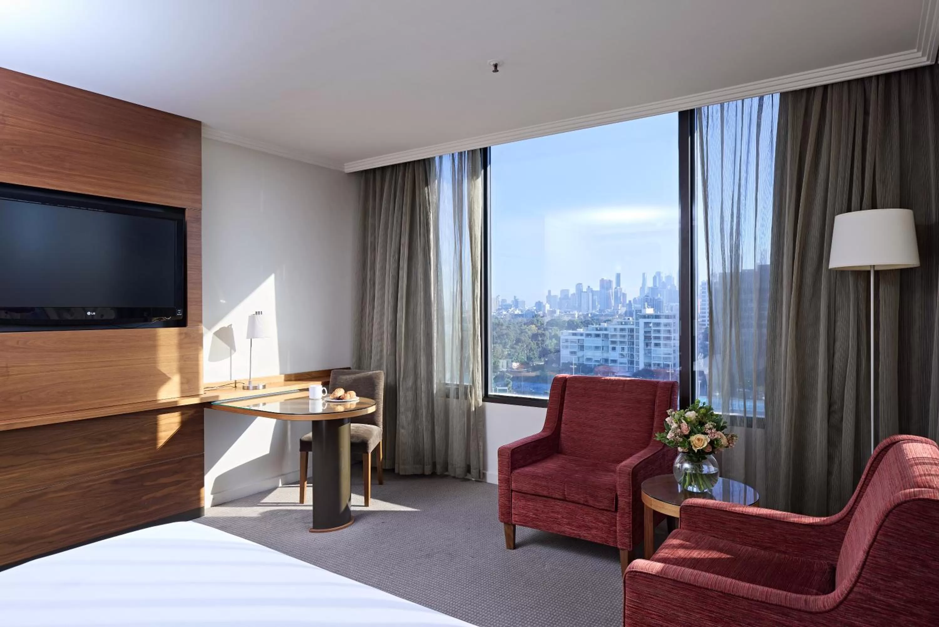 City View Deluxe King Room in View Melbourne