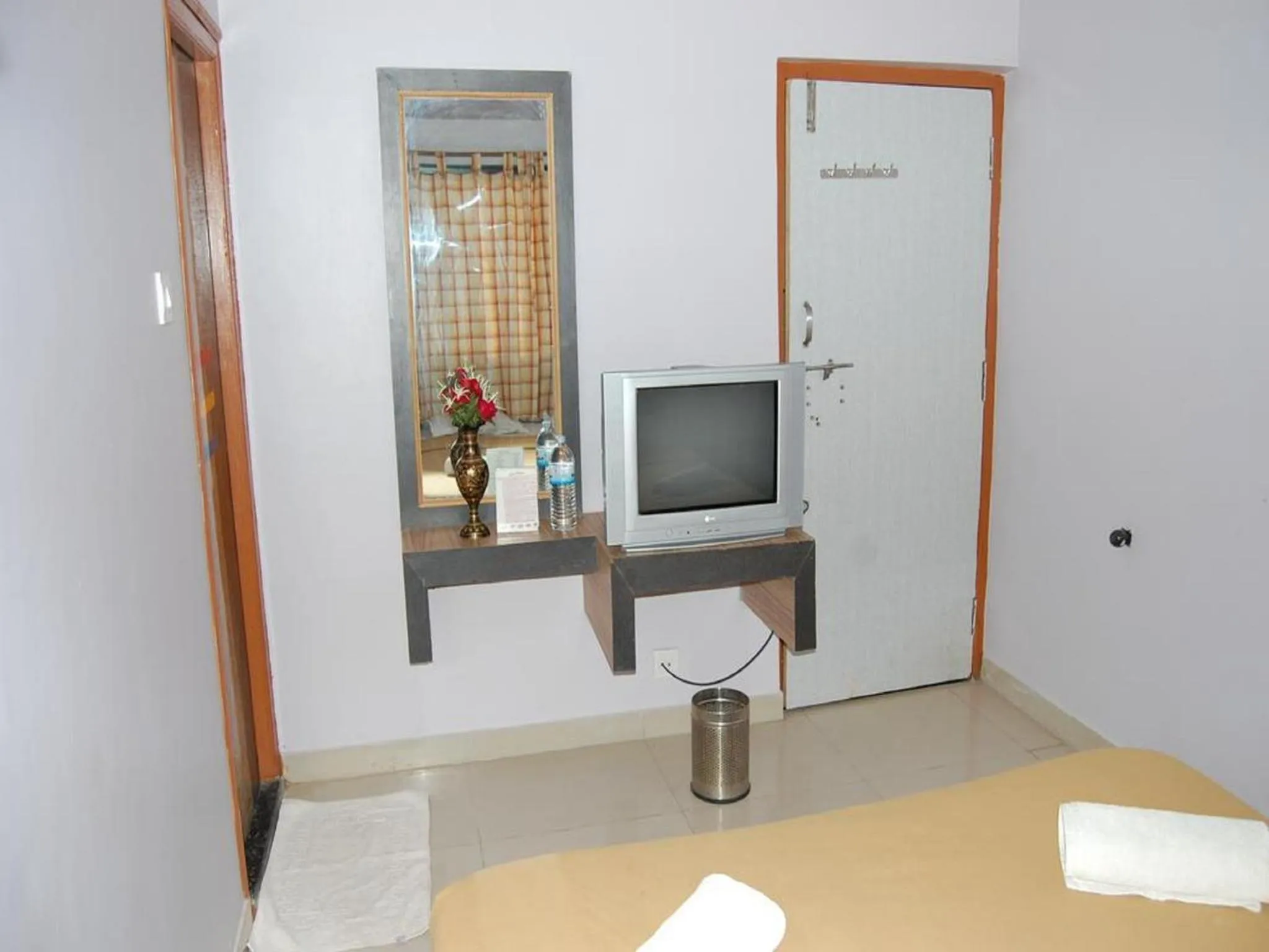 Standard Double Room with Fan in Hotel Utsav