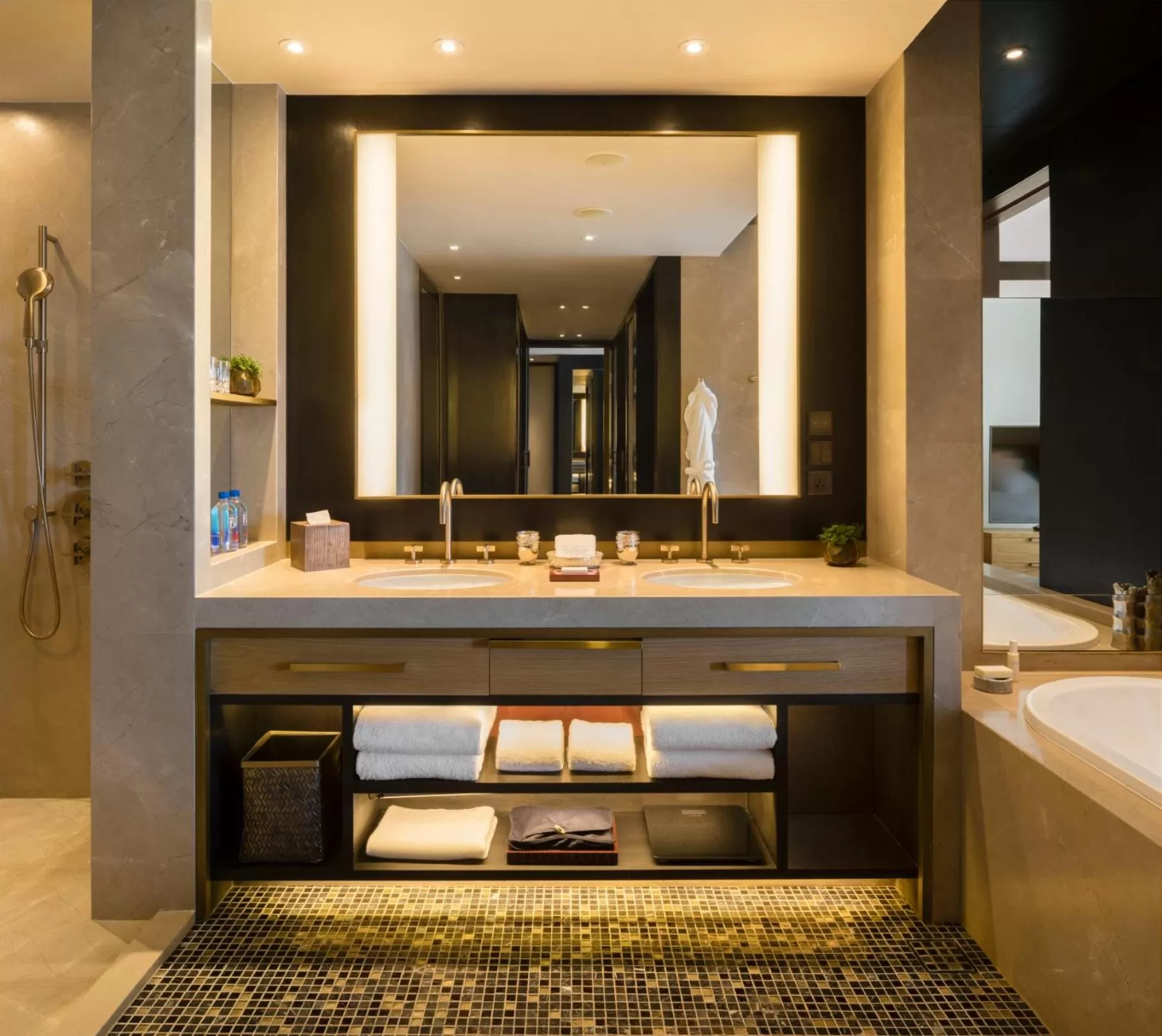 Romduol Suite Twin in Rosewood Phnom Penh