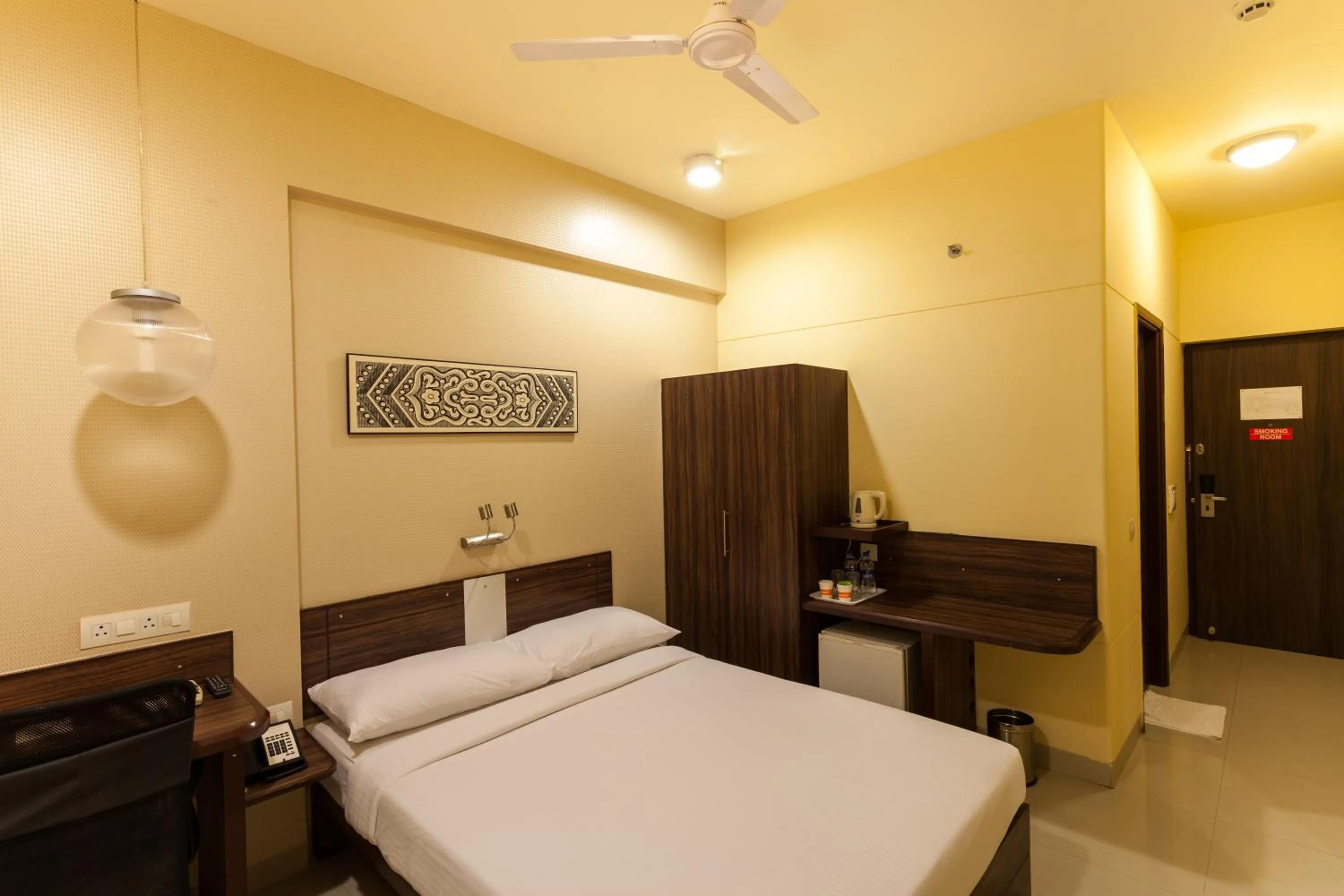 Superior Room  - single occupancy in Ginger Surat