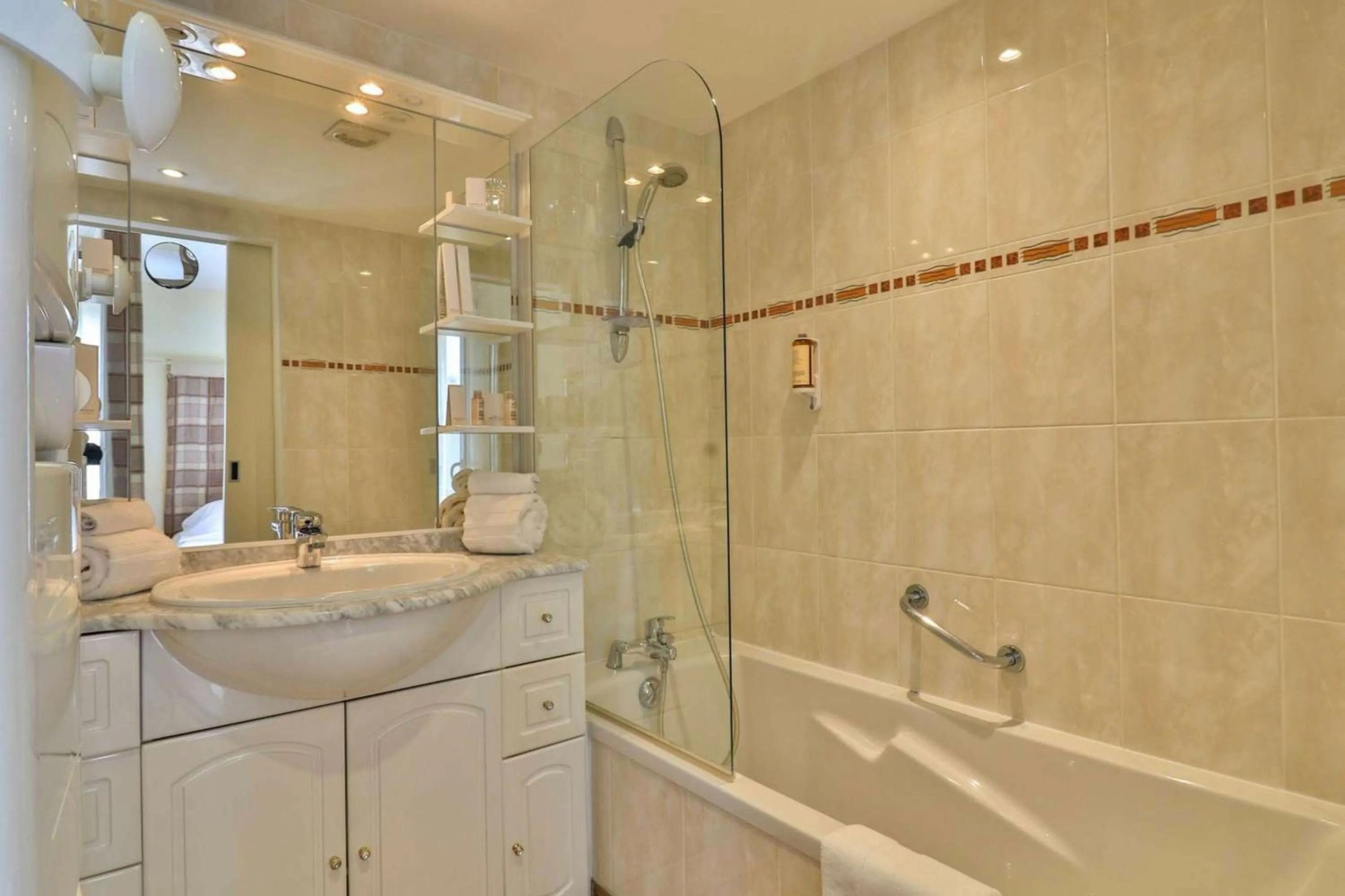 Junior King Suite in Soleil et Jardin