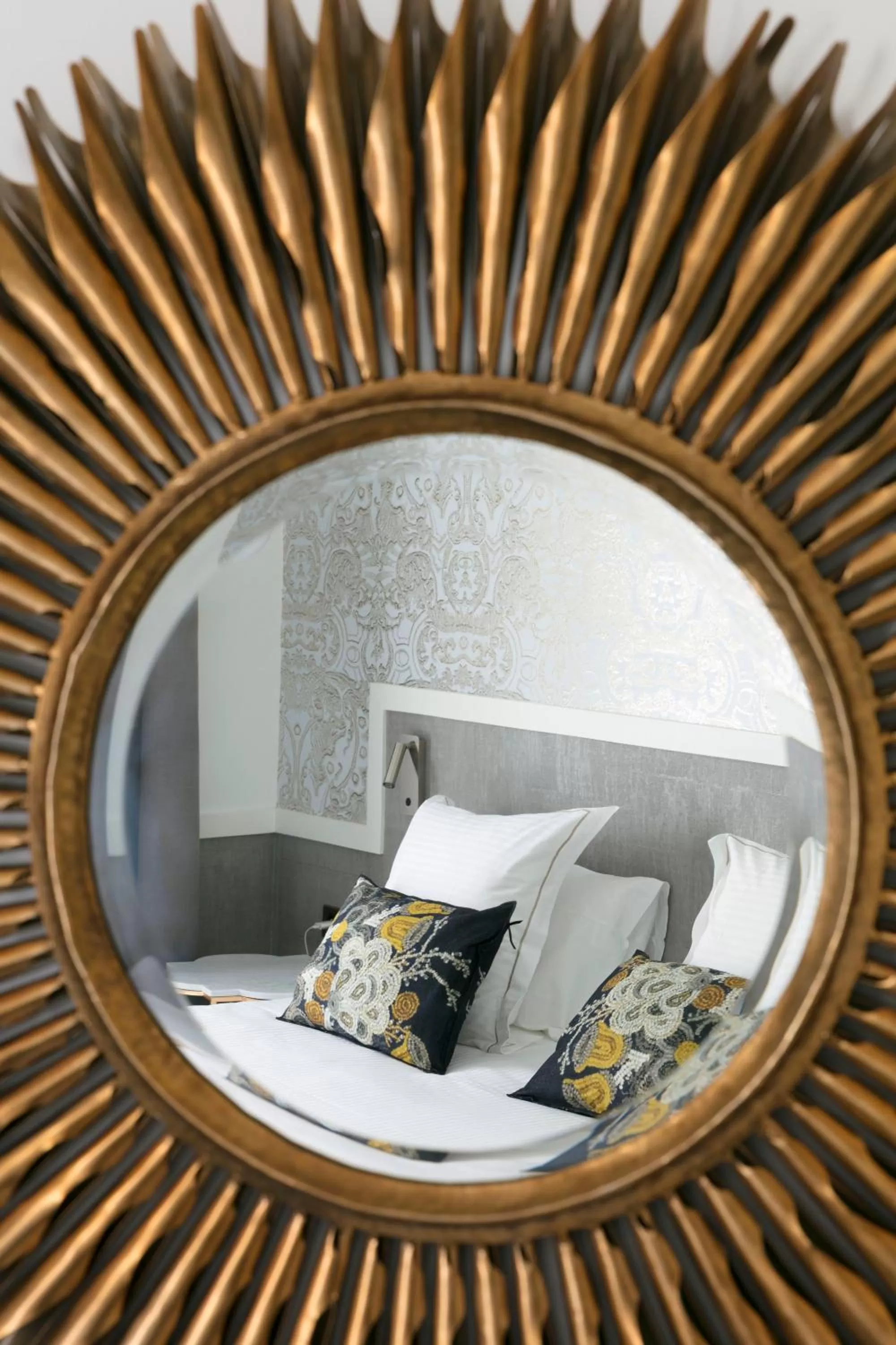 Junior Suite in Continental Hotel