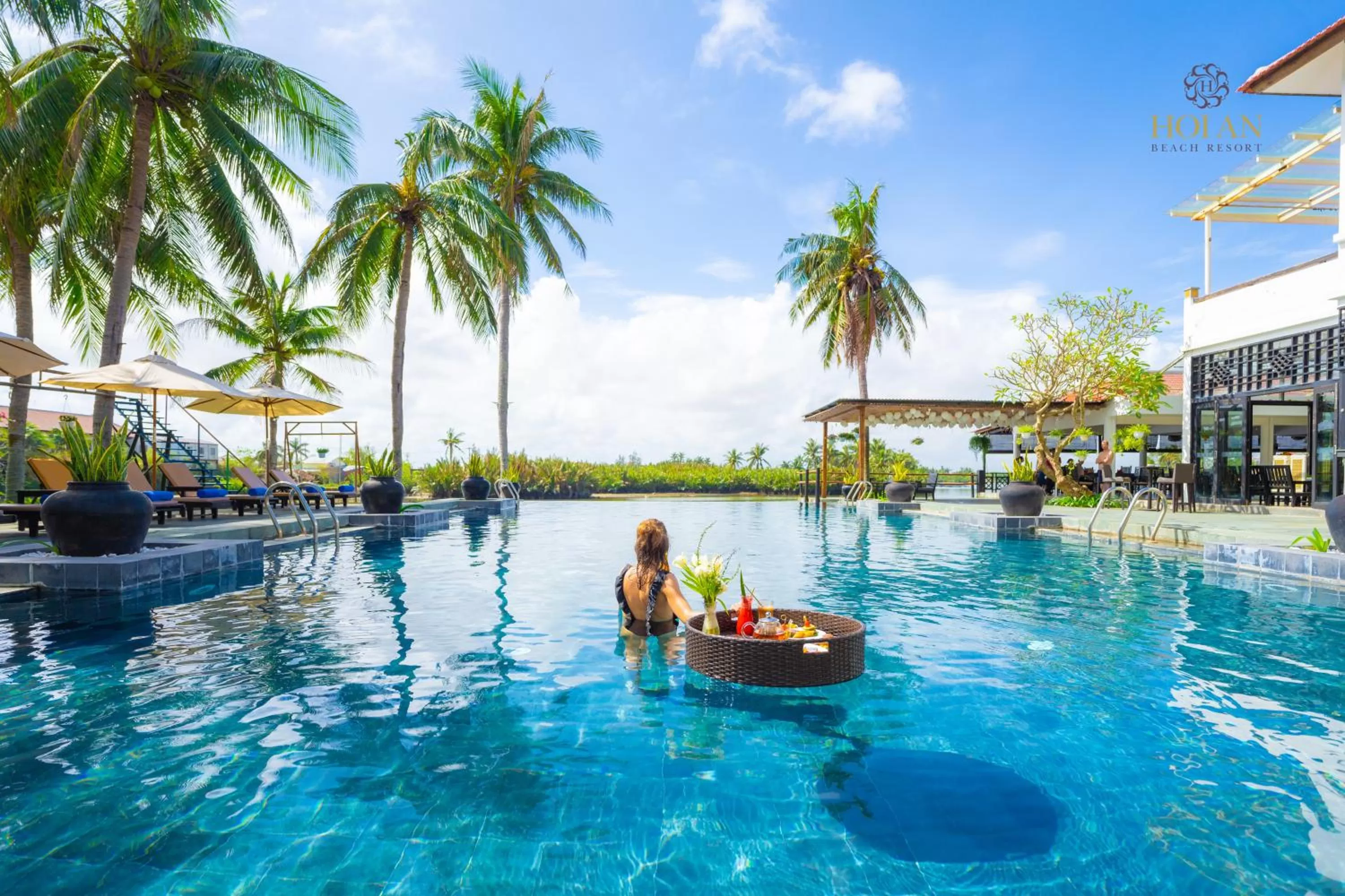 Swimming pool in Hoi An Beach Resort