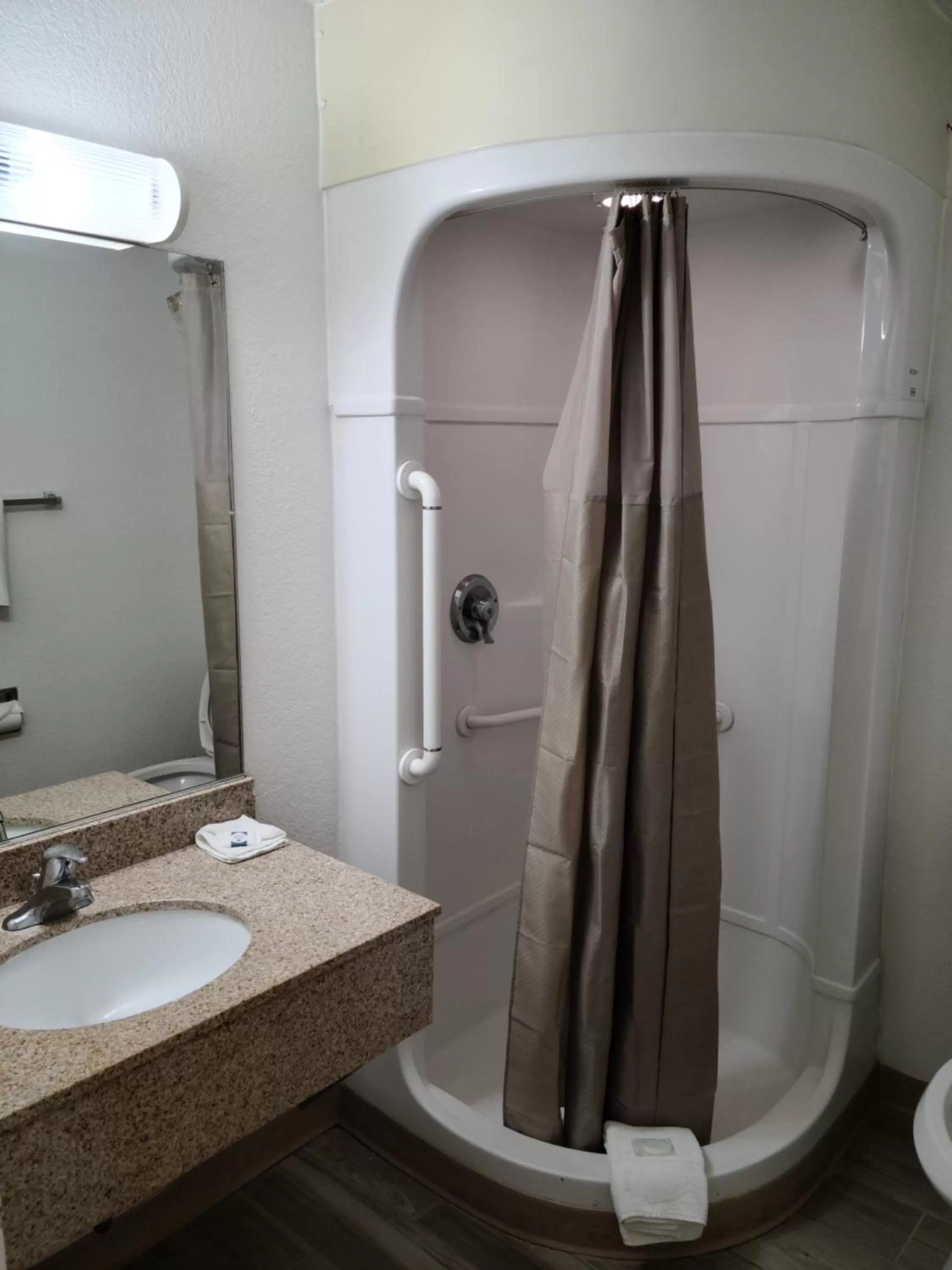 Standard Double Room in Motel 9 Las Cruces