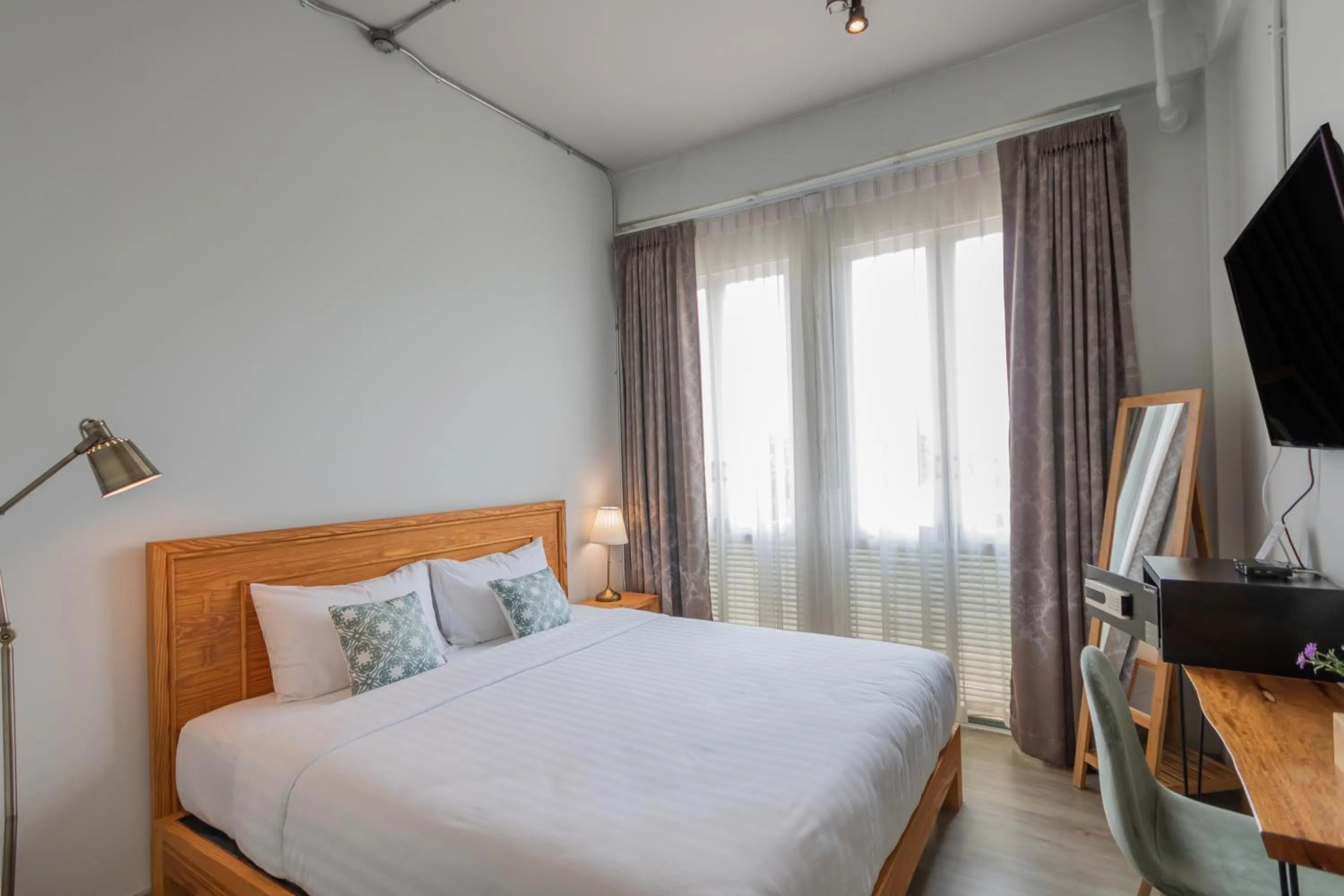 Deluxe King Room in Latima Boutique Hostel