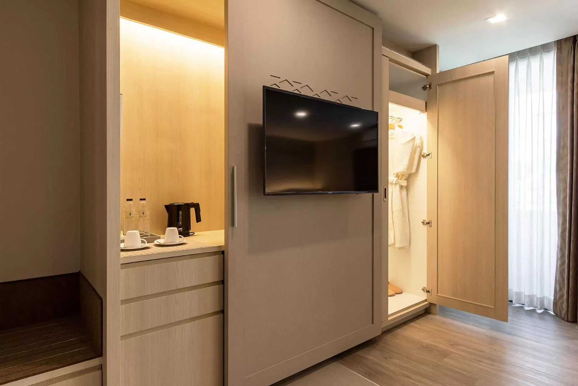 Deluxe Twin Room in Ana Park Residence