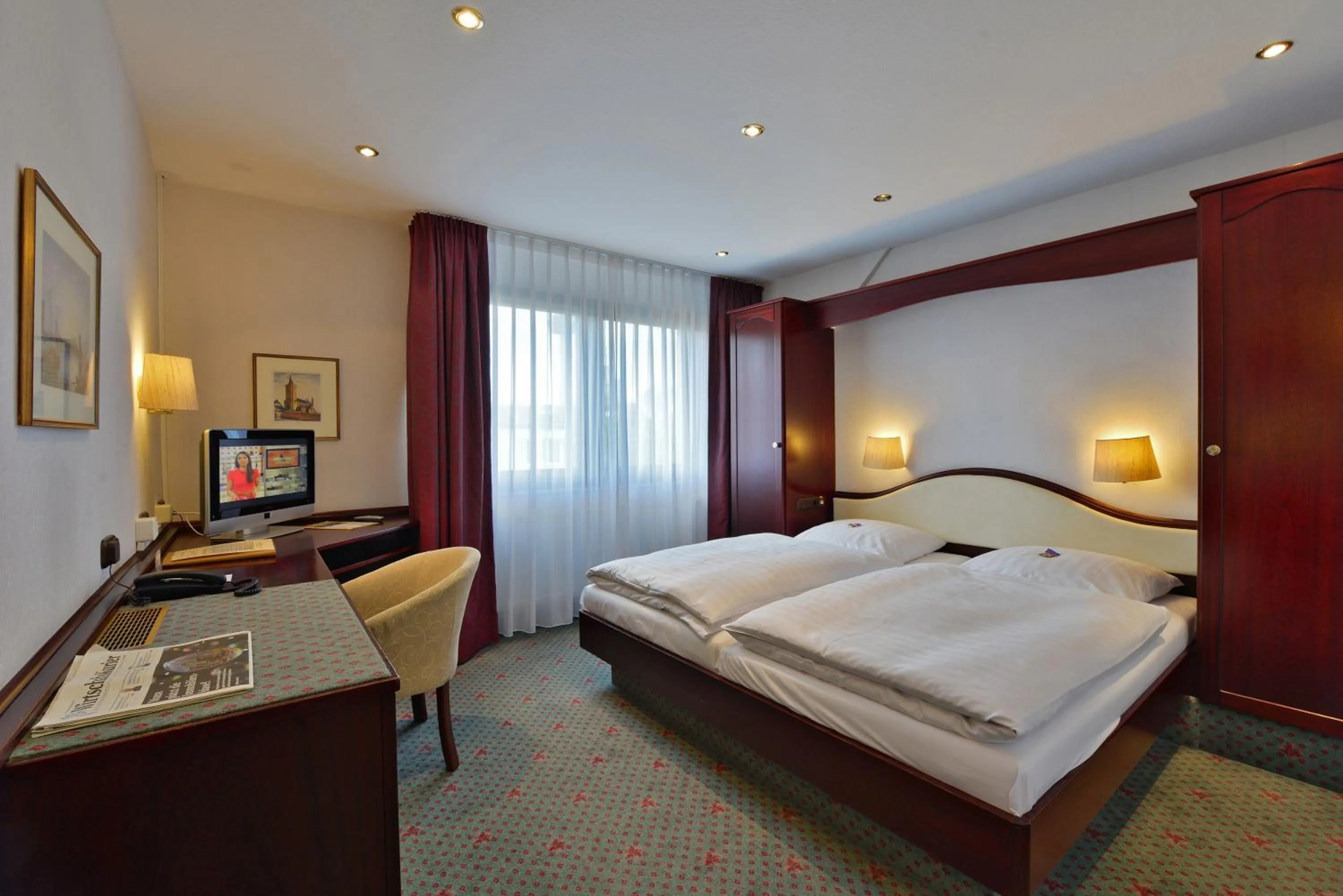 Double Room in Hotel Imperial