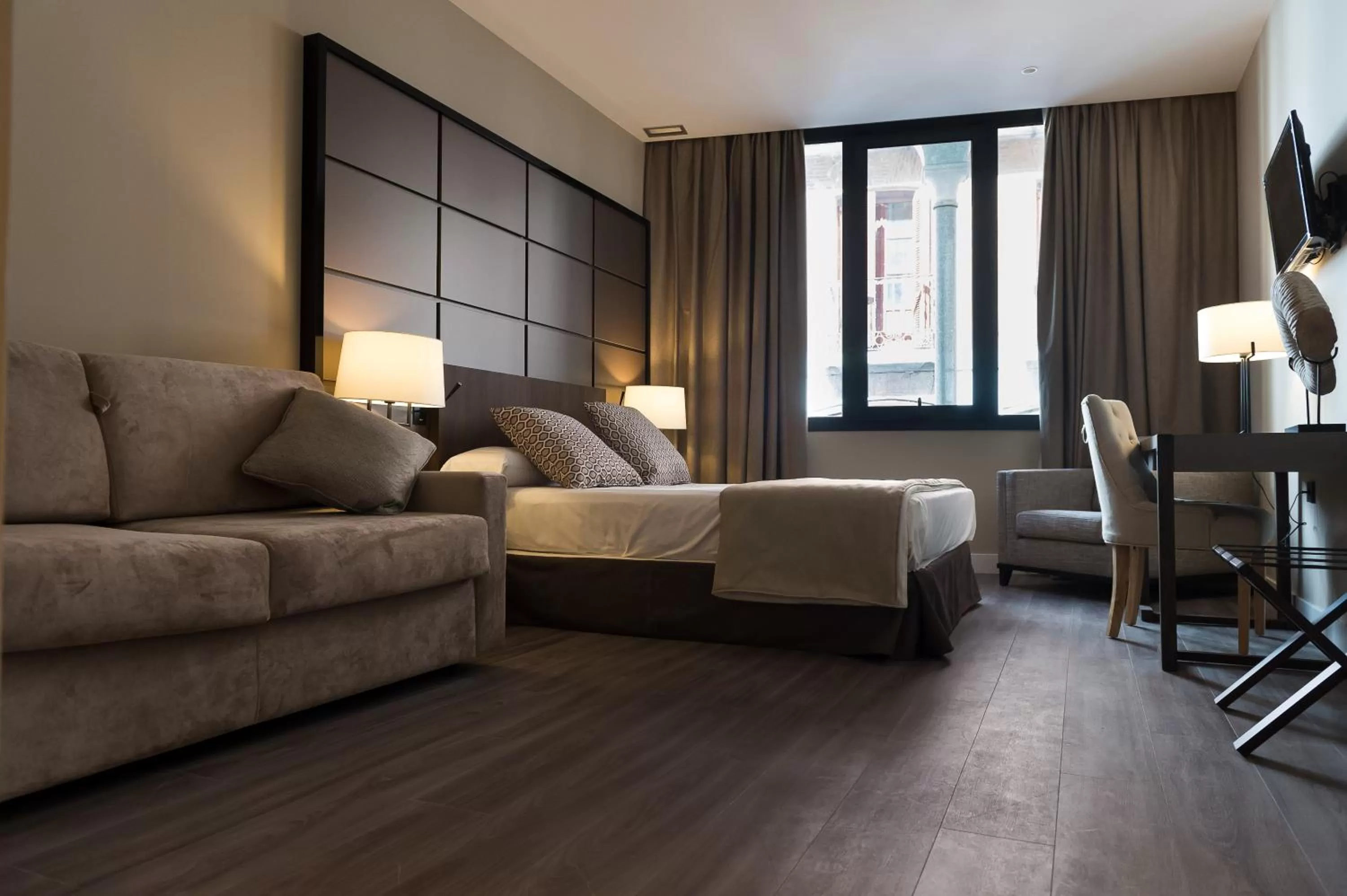 Superior Triple Room in Palacio Valderrabanos