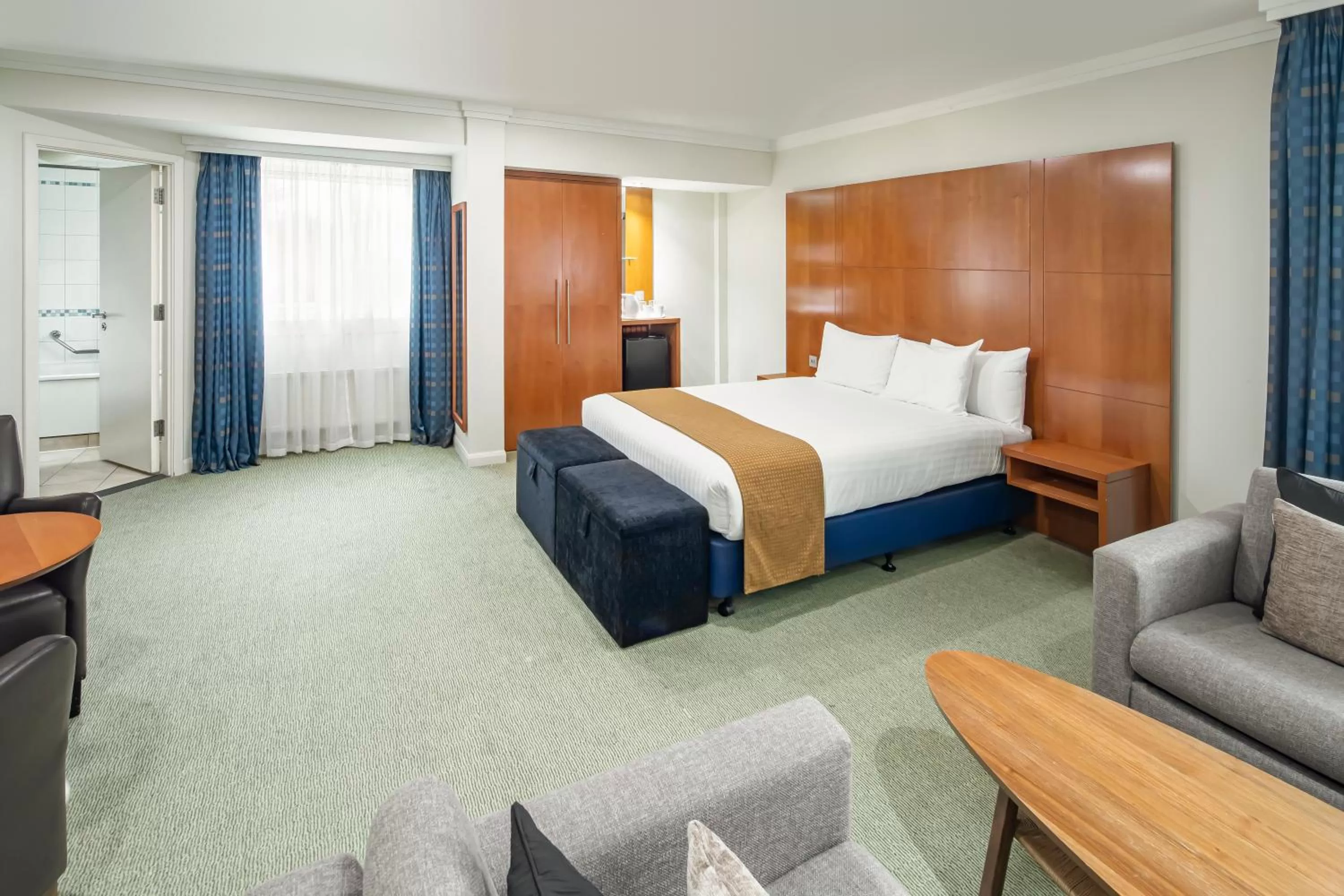 Standard Queen Room with One Queen and Two Sofa Beds in Holiday Inn Basingstoke, an IHG Hotel