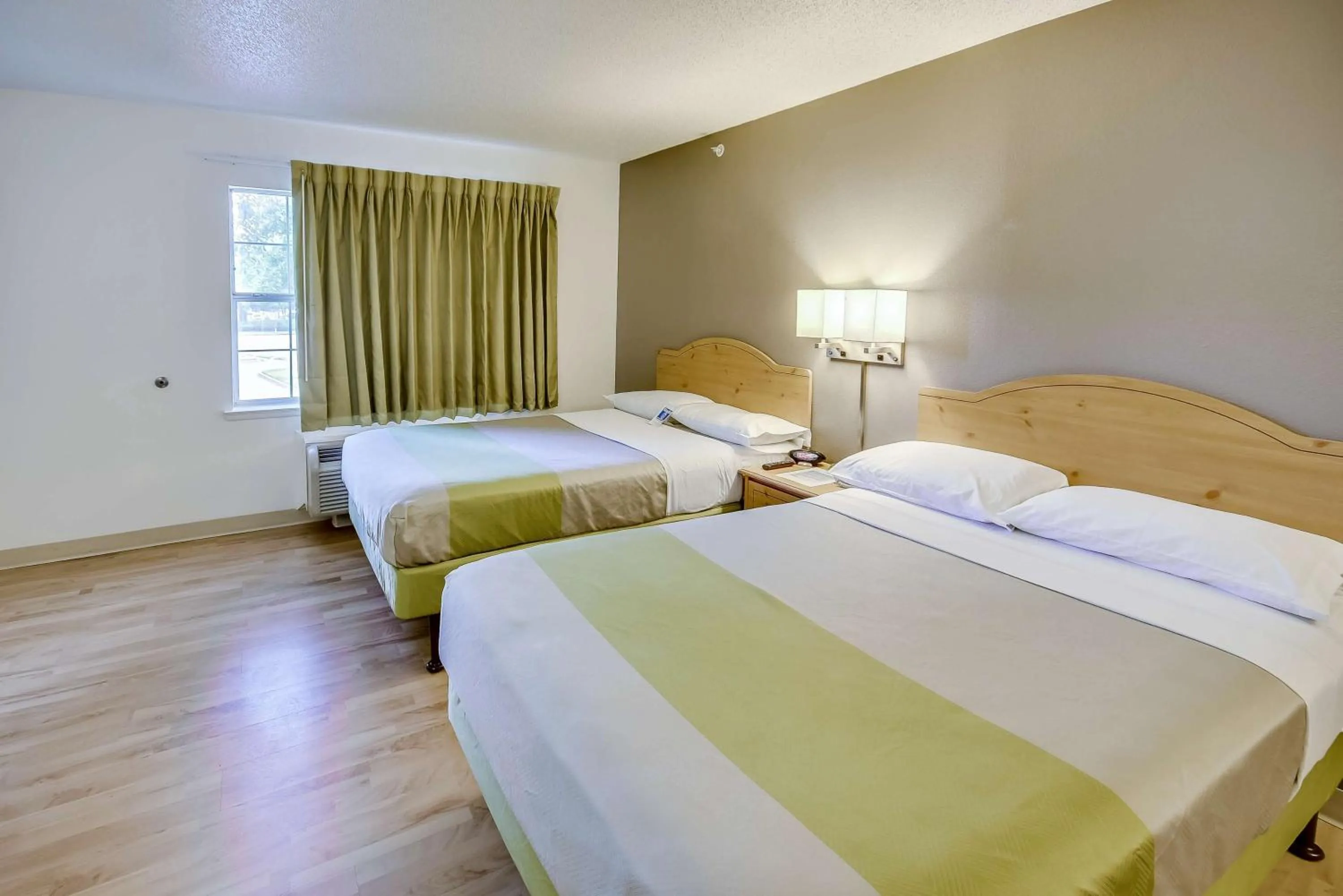 Quadruple Room - Smoking in Studio 6-Houston, TX - Hobby South