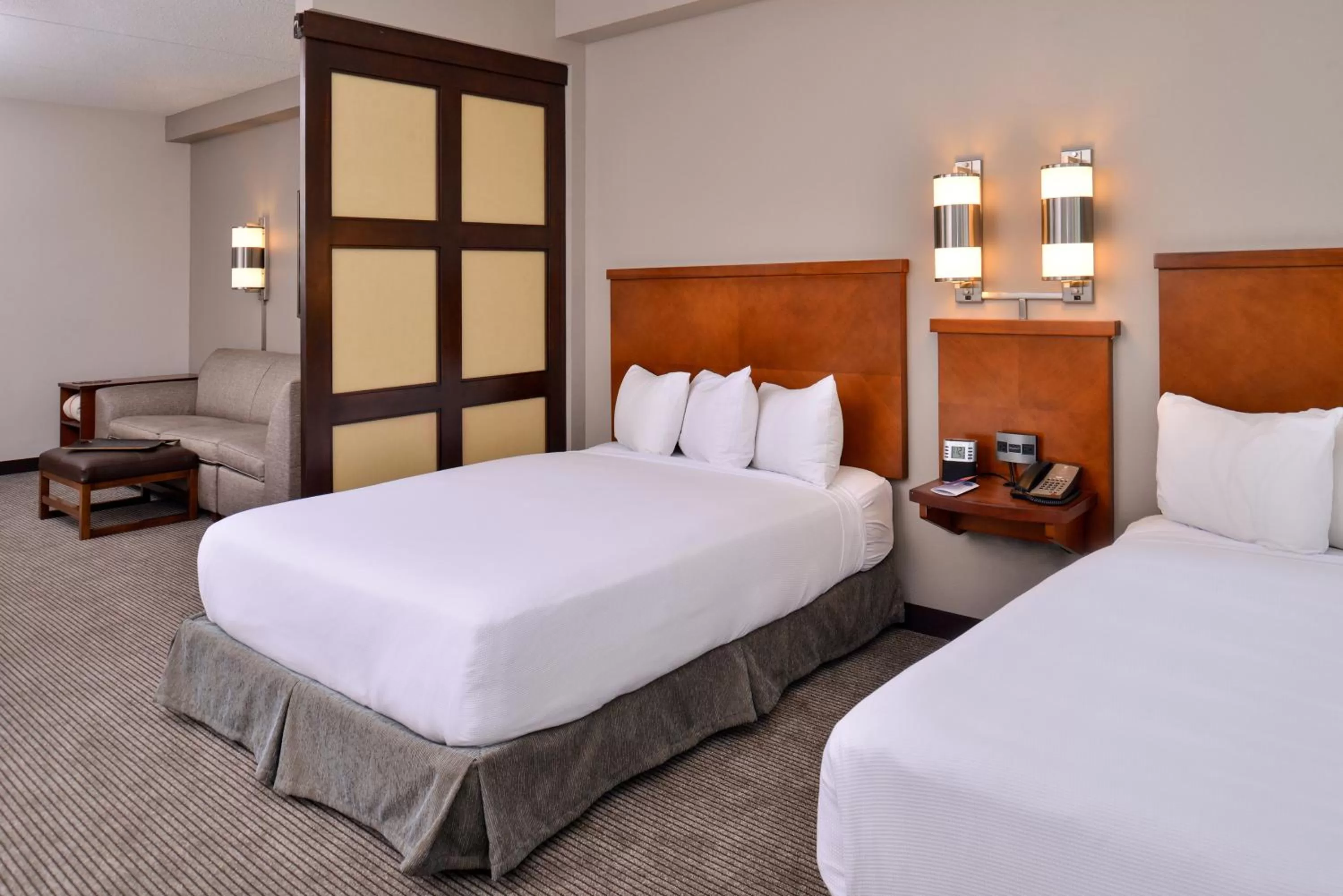 Queen Room with Two Queen Beds and Sofa Bed - single occupancy - High Floor in Hyatt Place Garden City