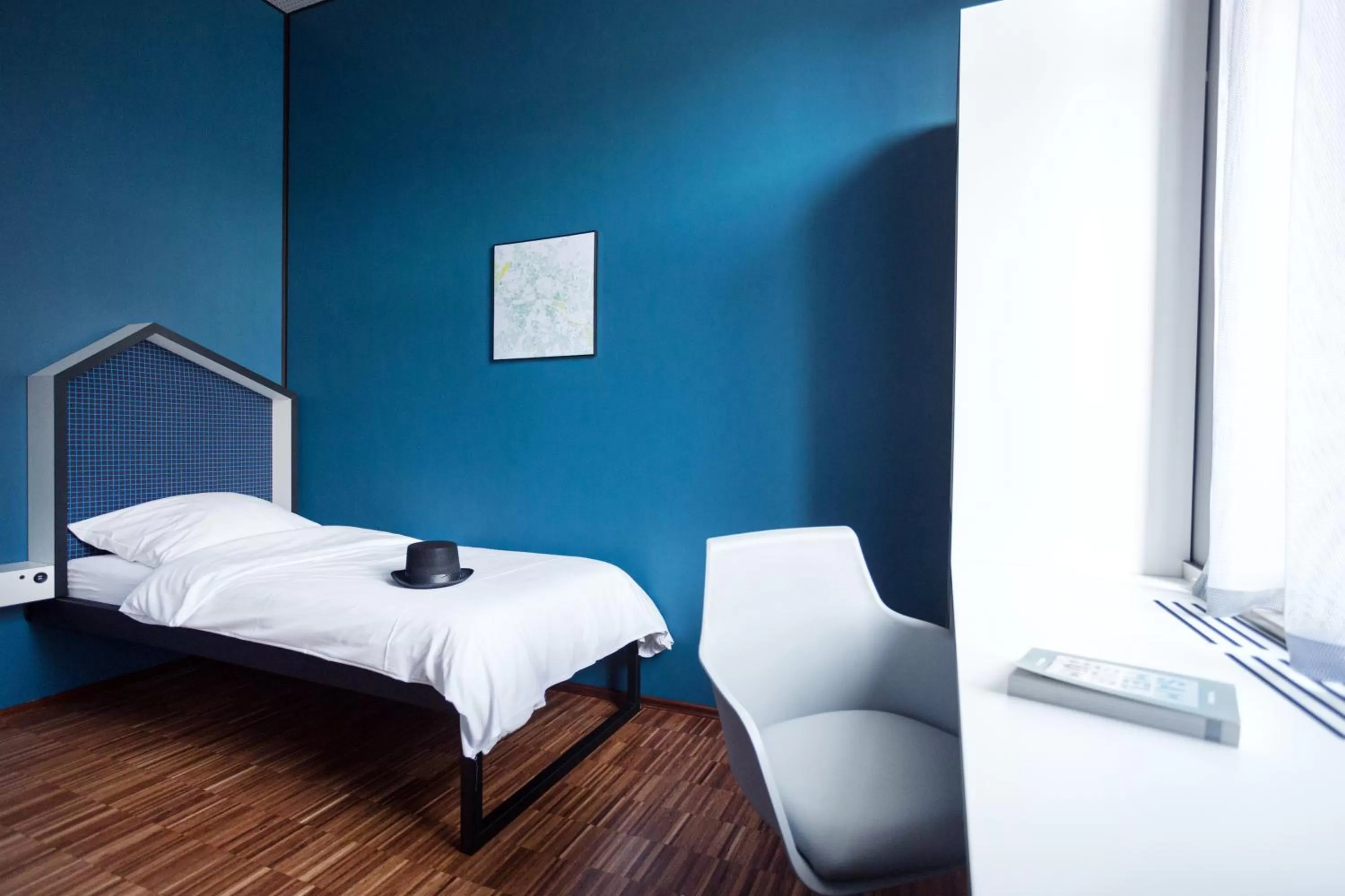 Single Room with Shared Bathroom in The Circus Hostel