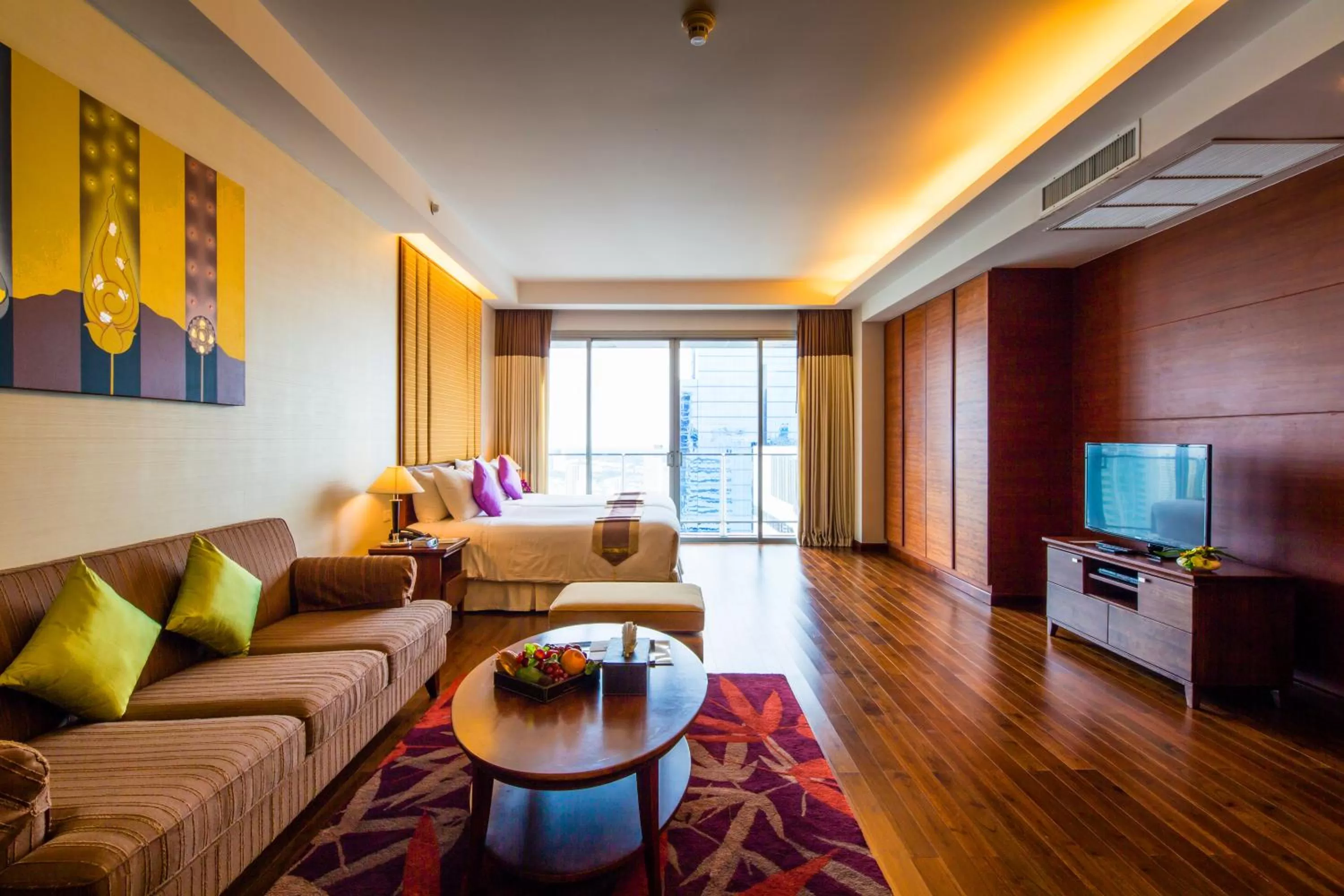 Studio Executive in Column Bangkok Hotel