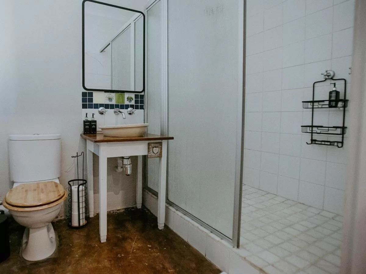 Classic King Room in Lavender BnB