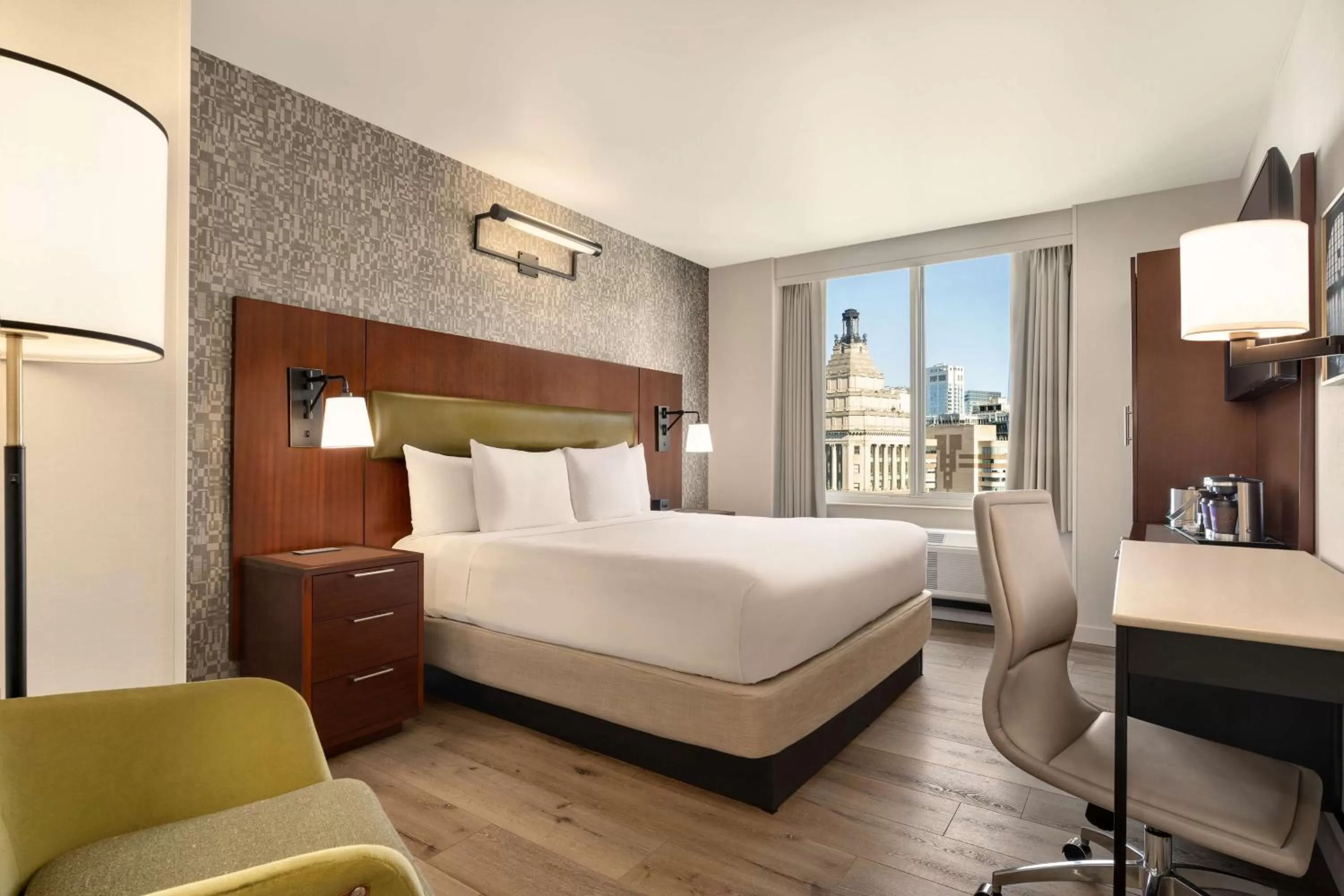 King Room with City View in DoubleTree by Hilton New York Downtown
