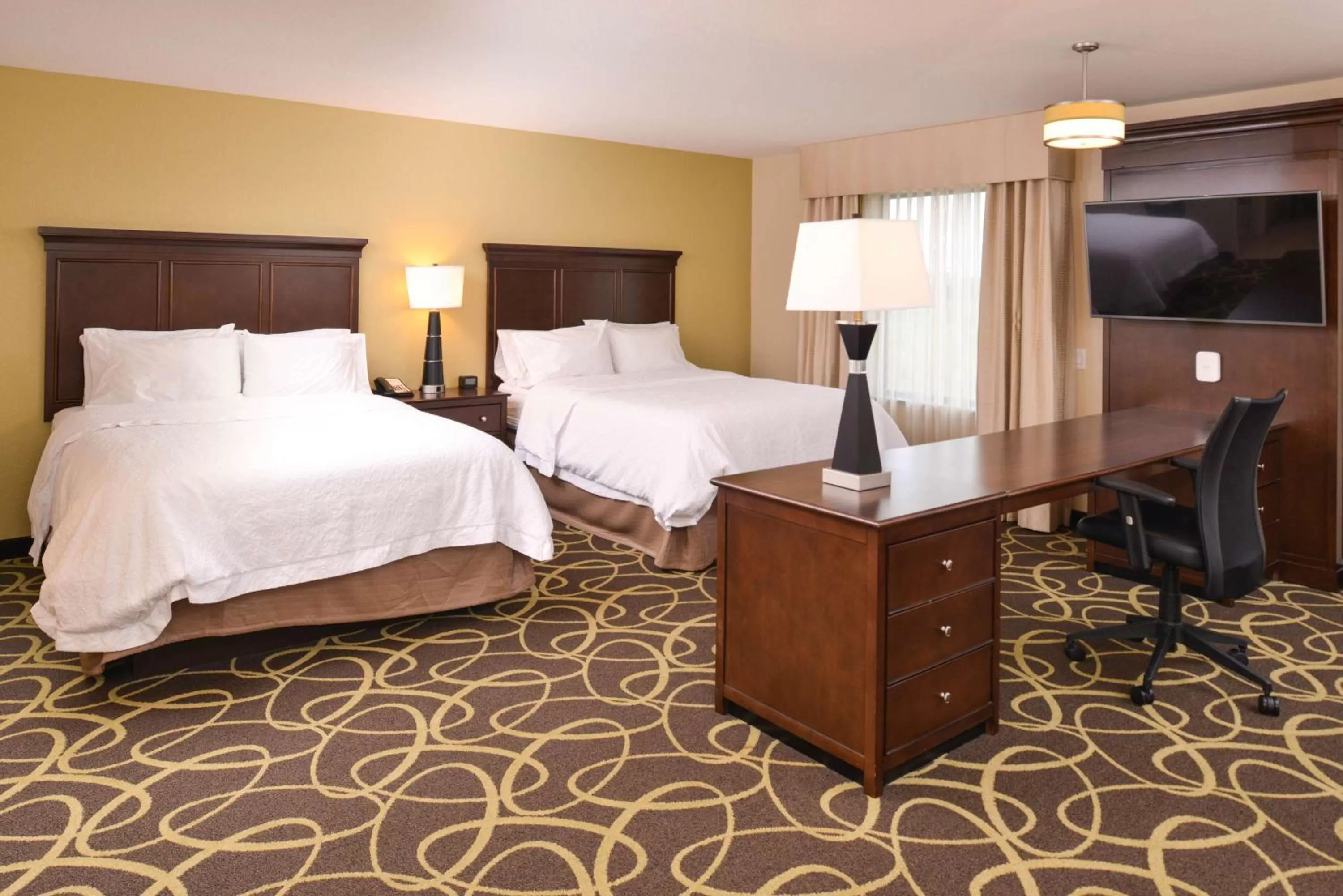 Queen Studio with Two Queen Beds in Hampton Inn Omaha Midtown-Aksarben