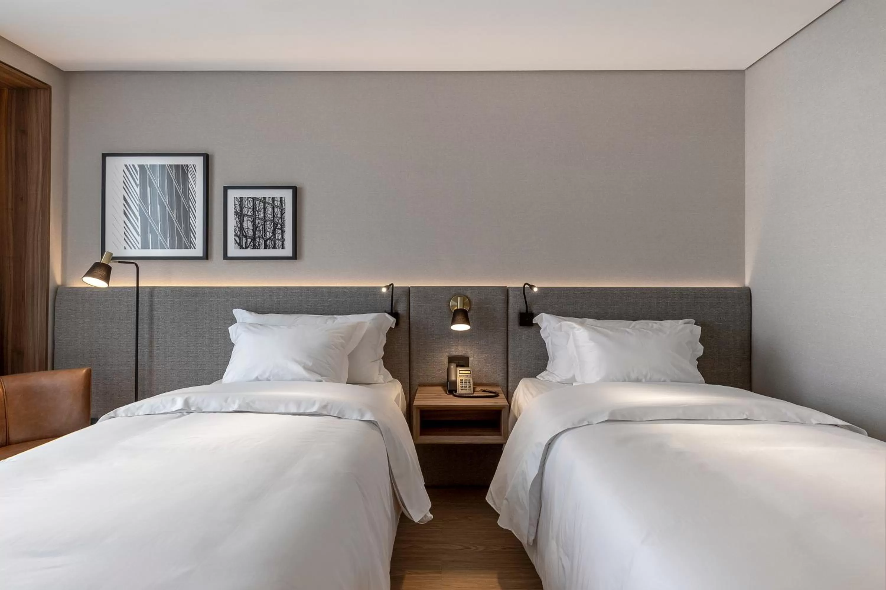 Superior Twin Room with Partial Sea View in LK Design Hotel Florianópolis