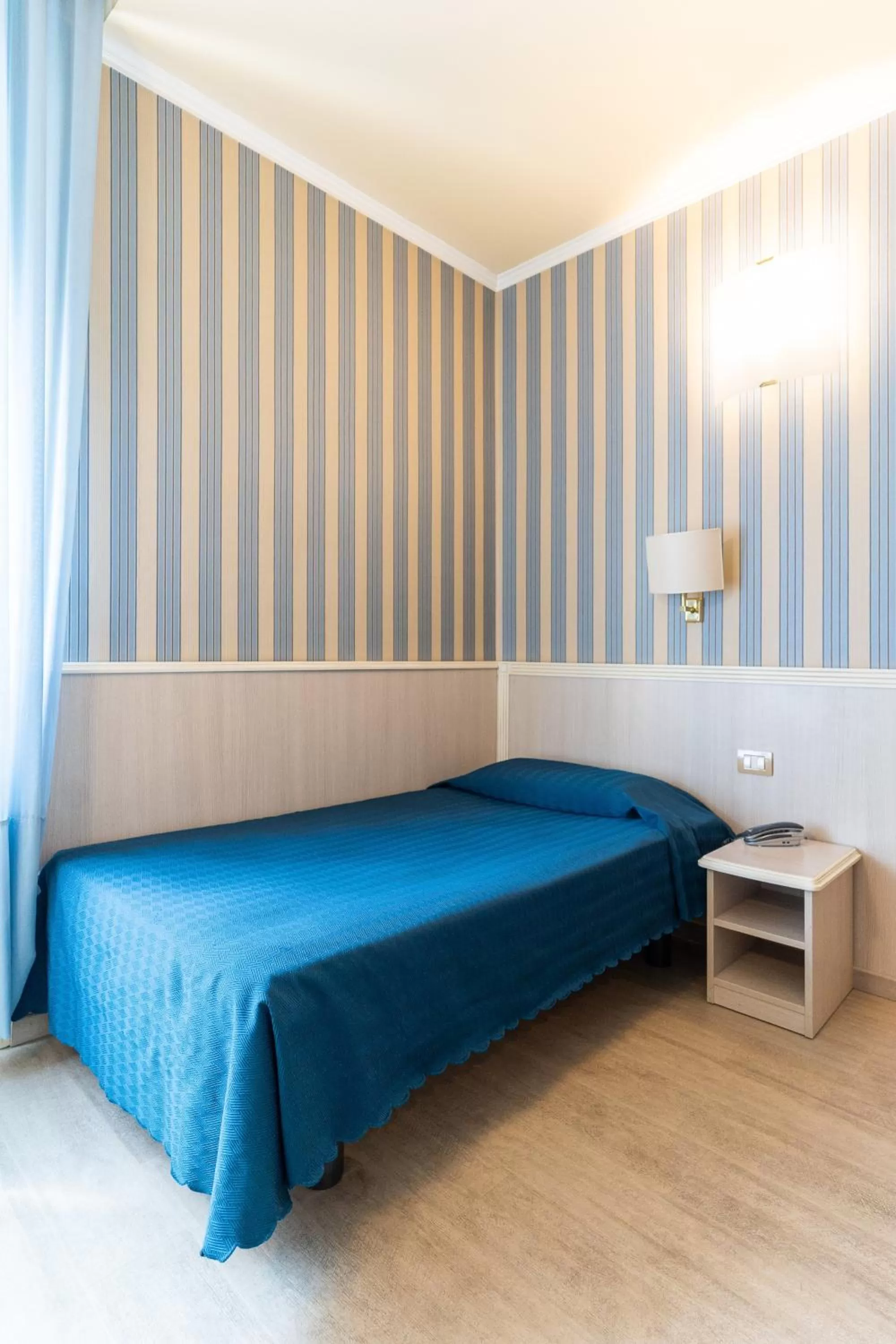 Single Room in Hotel Garda